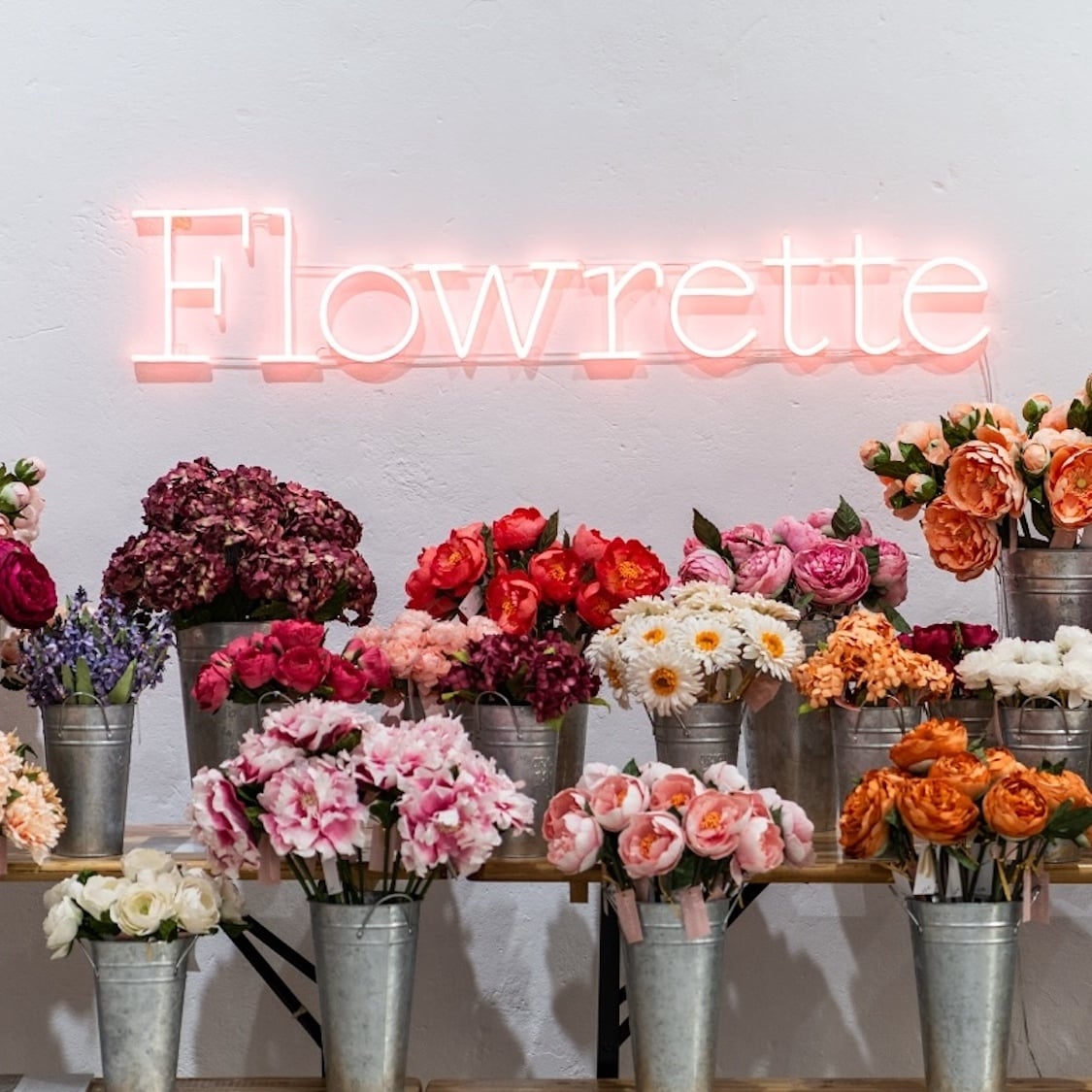 Un immense marché de fleurs et fleurs séchées à 2€ débarque à Lyon pendant 4 jours marche-fleurs-sechees-petit-prix-flowrette-lyon