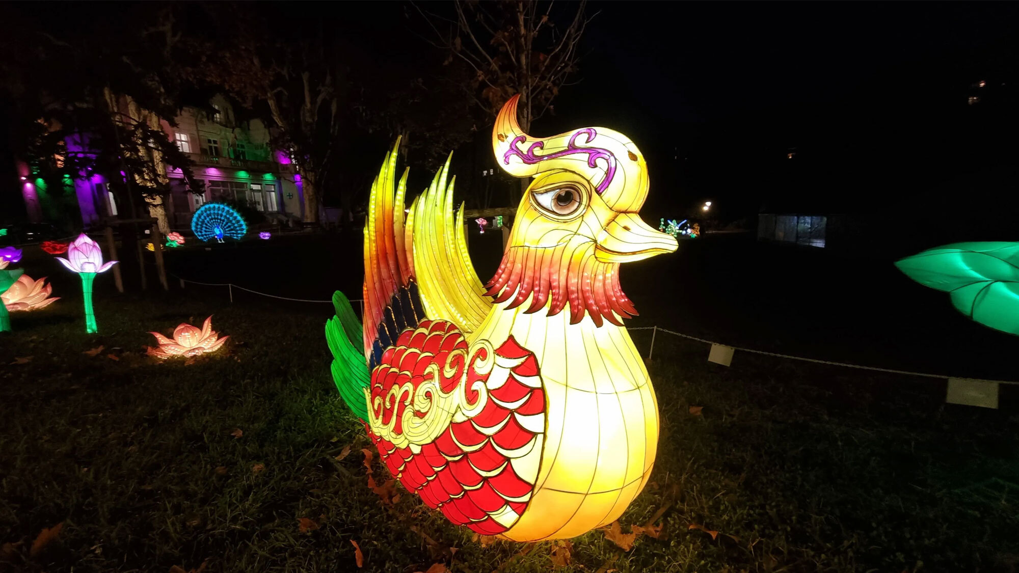parc-marseille-lanterne-lumineuse