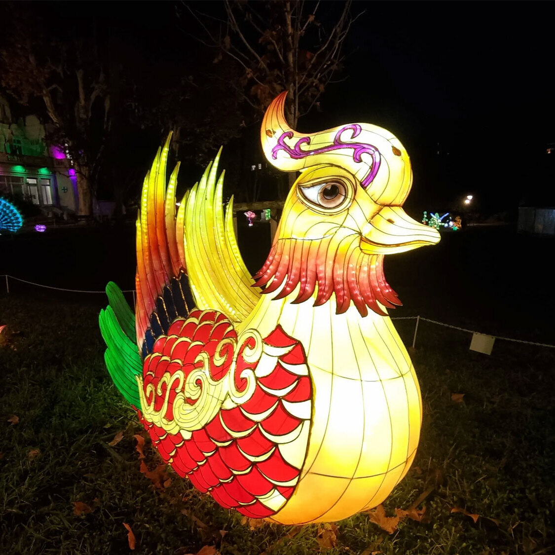 parc-marseille-lanterne-lumineuse