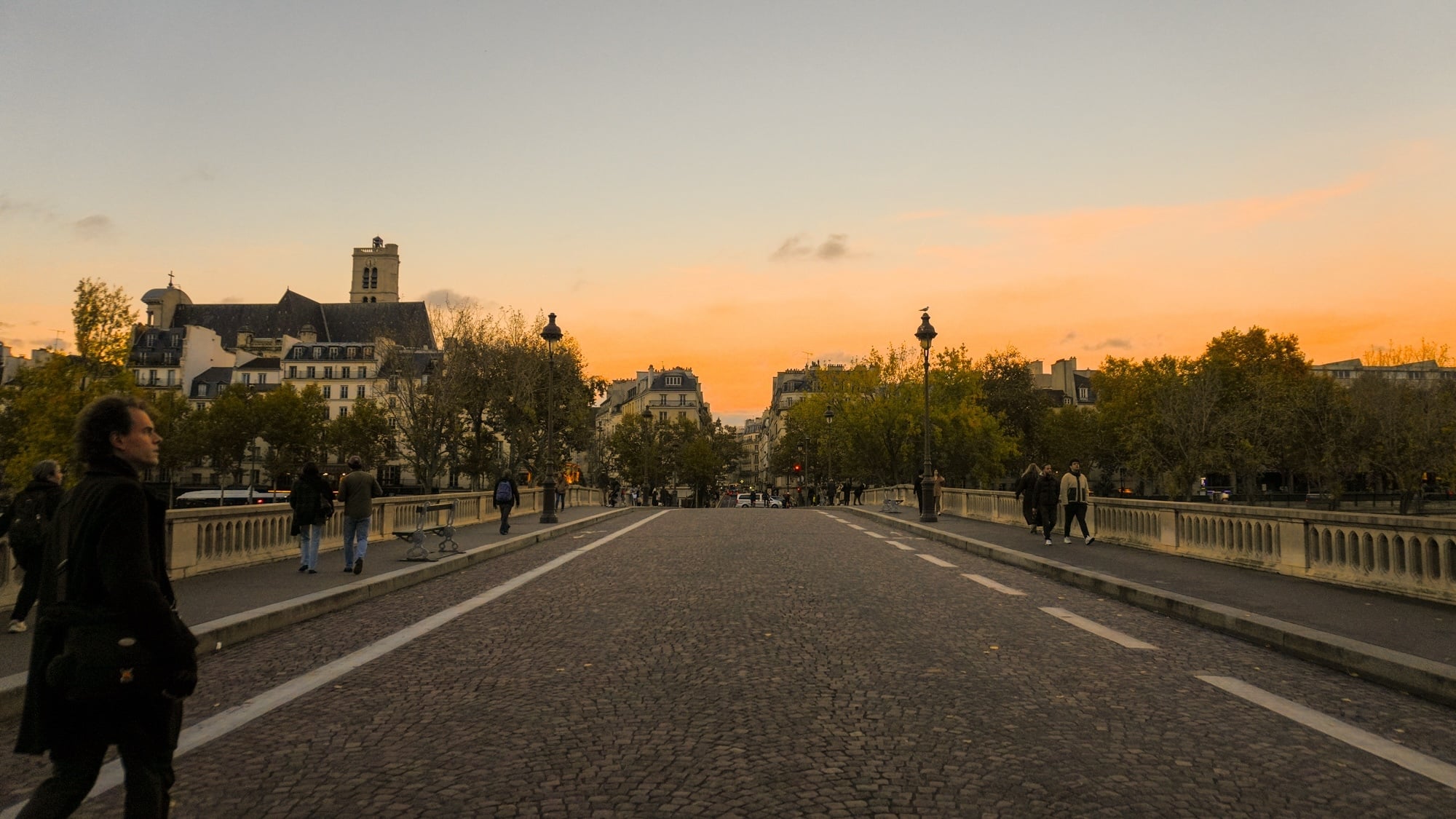 paris-creditjagodabartus-lebonbon