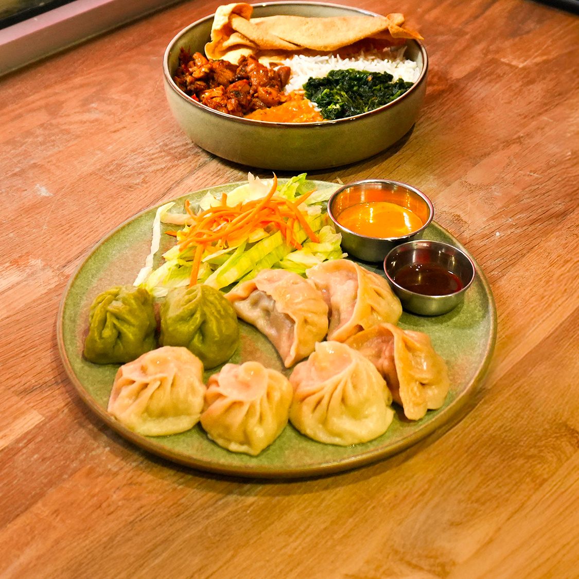 La folie des Momo népalais s’empare de Paris momo-couv