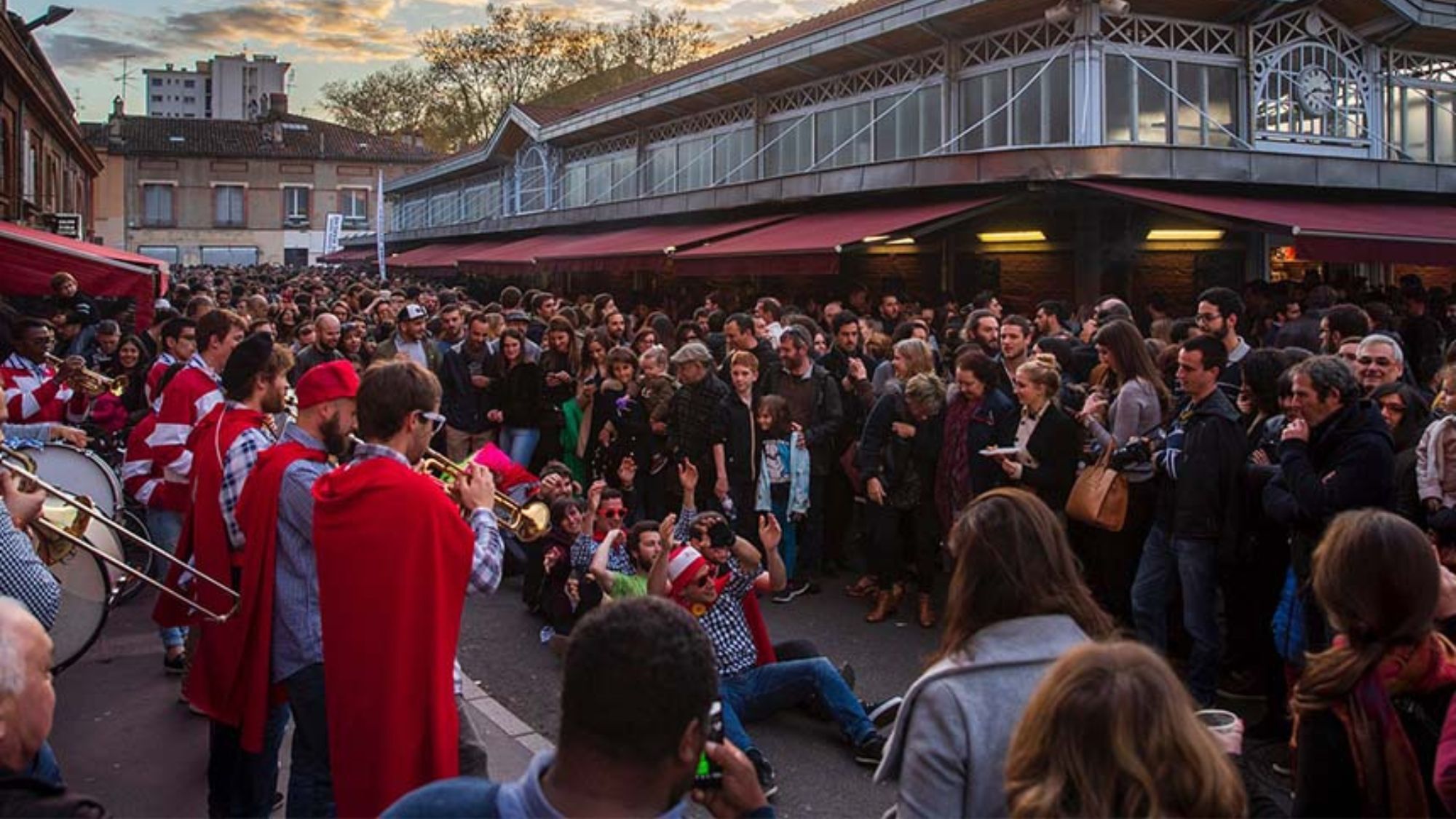 Un grand marché nocturne s’invite dans les rues de Toulouse ce jeudi nocturne-march-saint-cyprien-toulouse