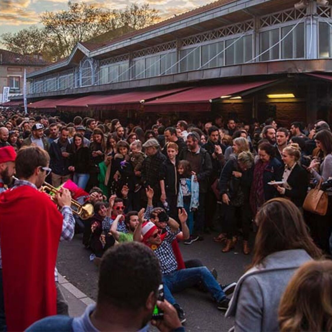 Un grand marché nocturne s’invite dans les rues de Toulouse ce jeudi nocturne-march-saint-cyprien-toulouse