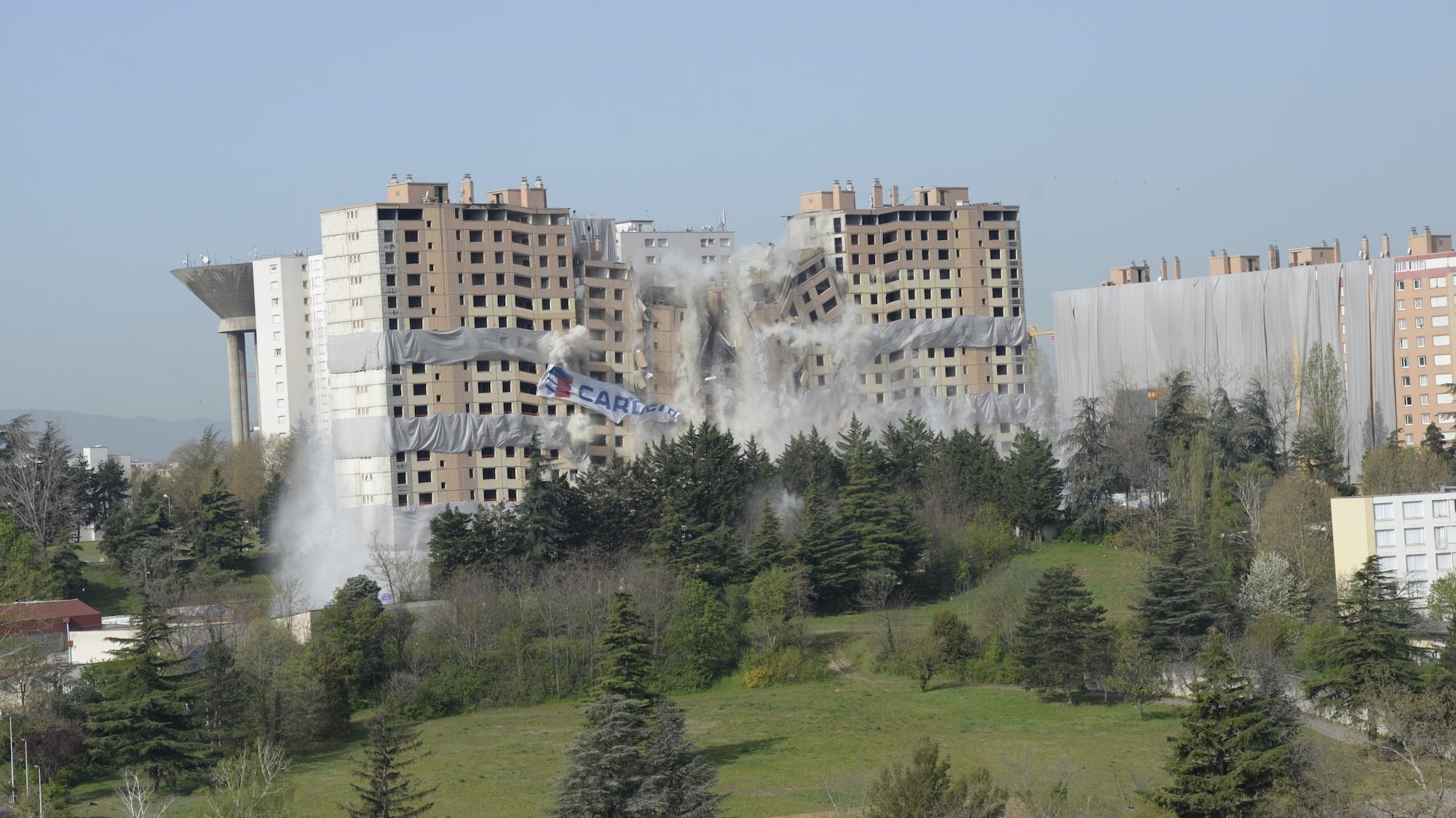 tours-venissieux-minguettes-destruction