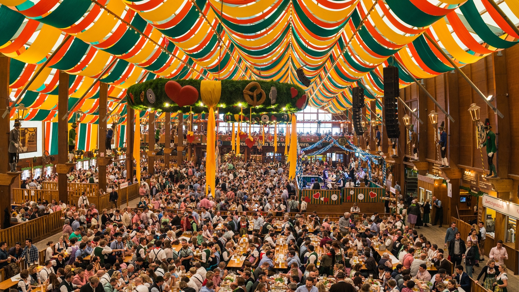 A giant Oktoberfest is coming to Lyon for 3 days this weekend okotberfest-lyon-fete-biere