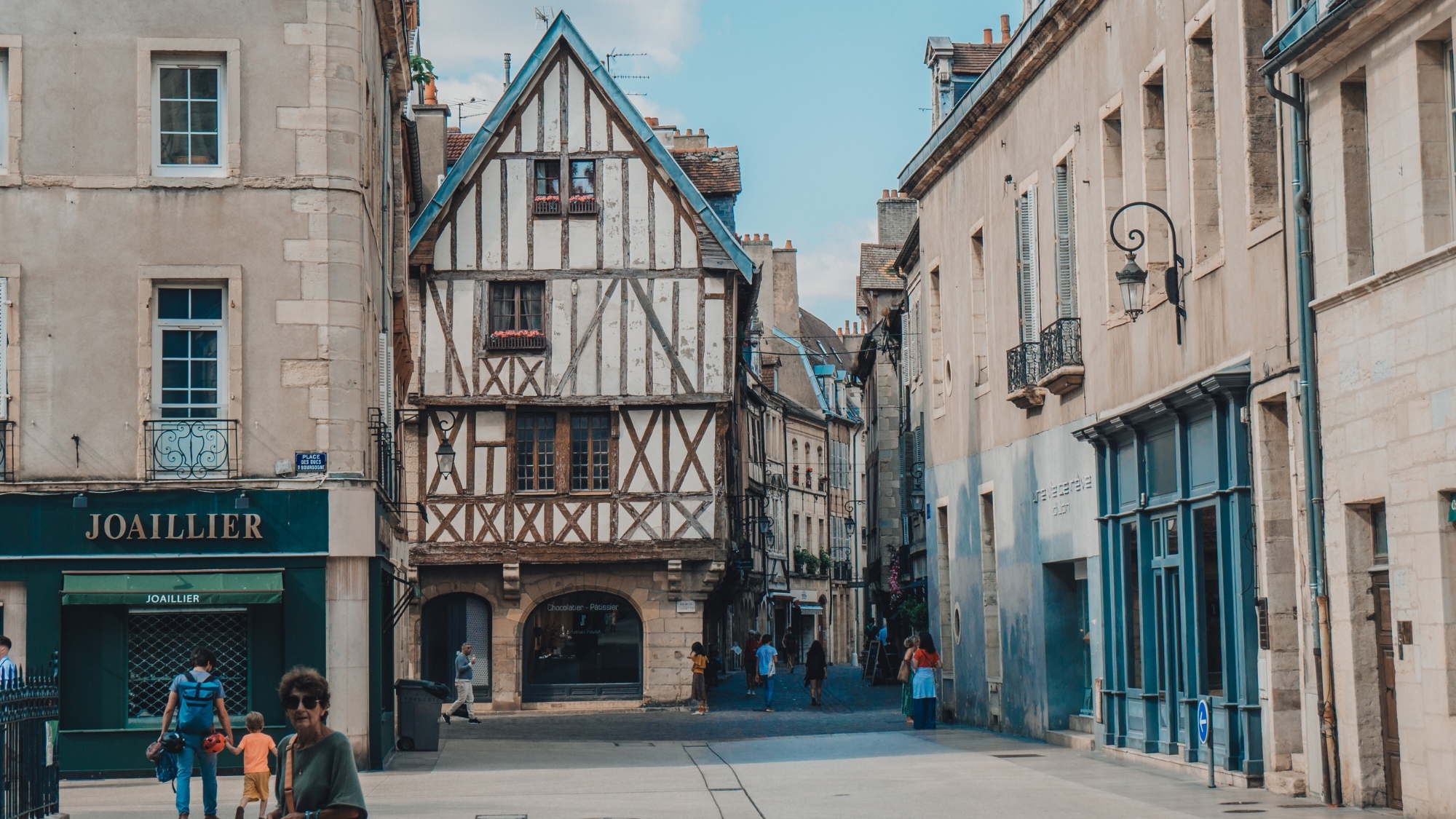 bonnes-nouvelles-dijon-1-