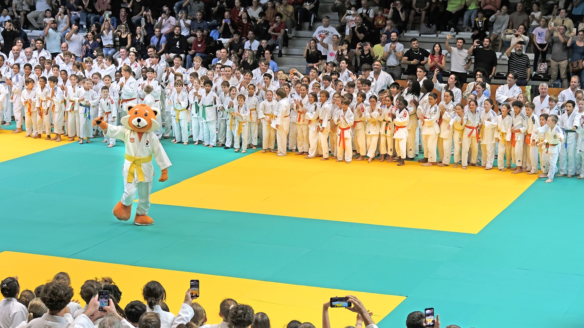 Teddy Riner vient d'inaugurer le 2ème plus gros centre français de judo sur la rive droite de Bordeaux arts-martiaux-bordeaux-lormont