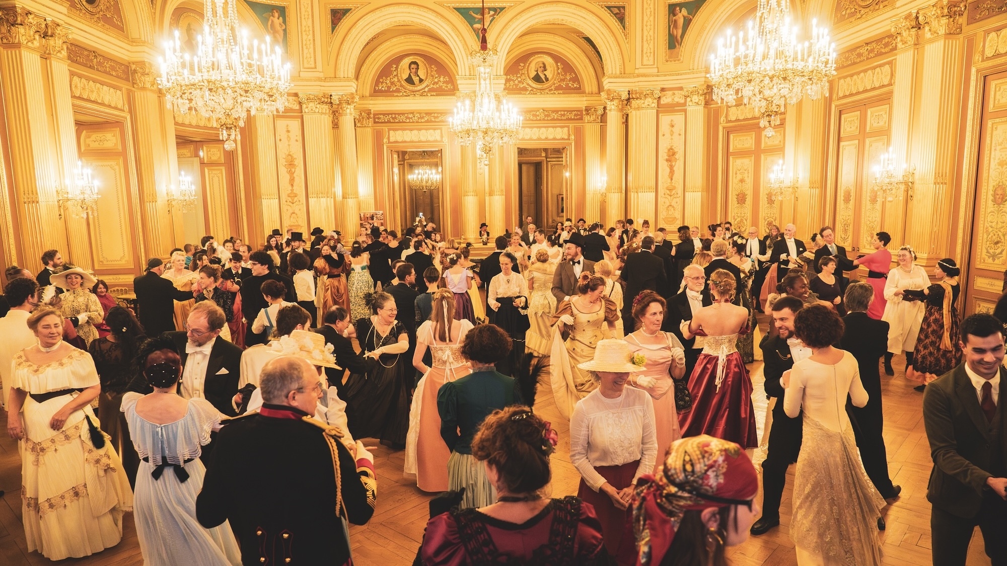 L'Opéra de Bordeaux organise des bals costumés ouverts à tous pour apprendre à danser bal-opera-de-bordeaux