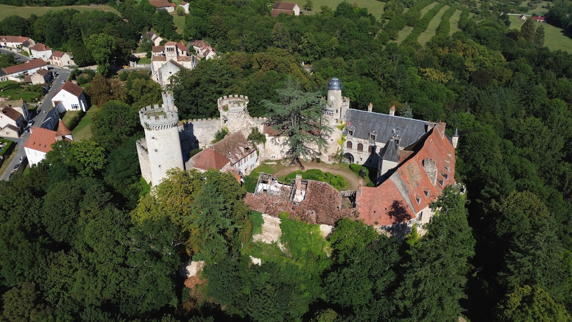 chateau-veauce-hante-fantome