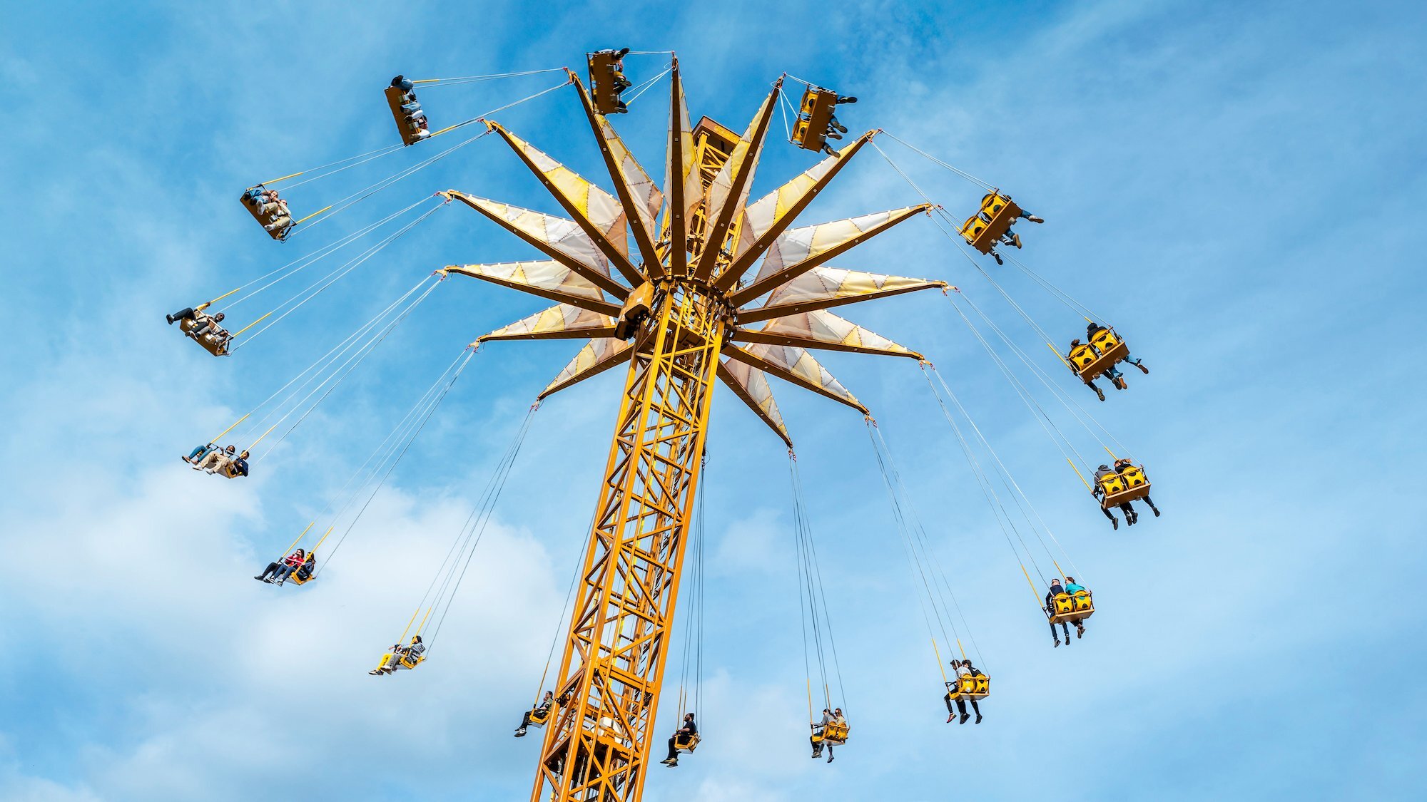 Le Parc Astérix va se métamorphoser avec de nouvelles folles attractions la-tour-de-numerobis-sylvain-cambon-1-2000