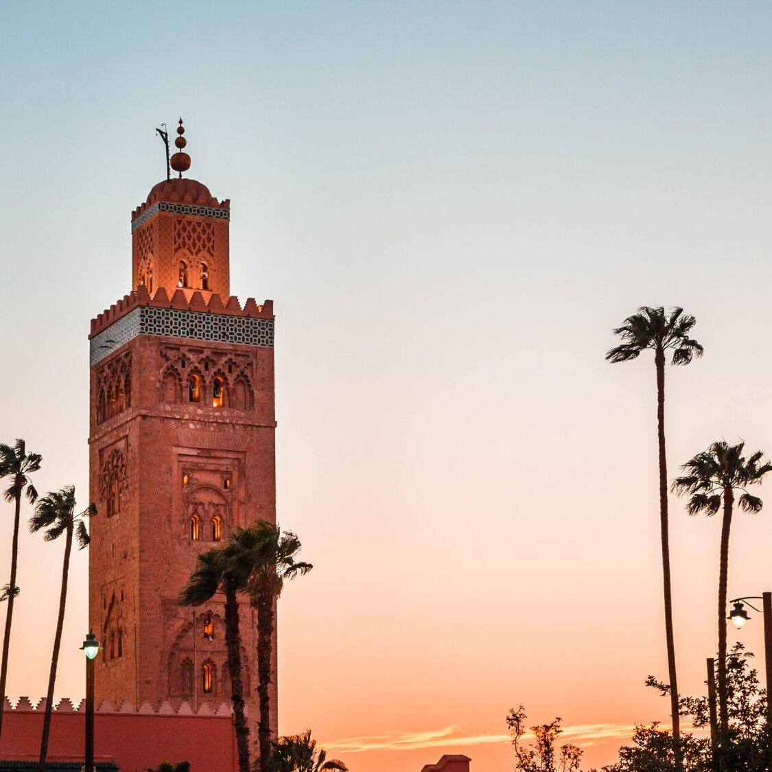 En 2026, une nouvelle destination paradisiaque sera accessible en vol direct depuis Lille maroc-coucher-soleil-palmiers