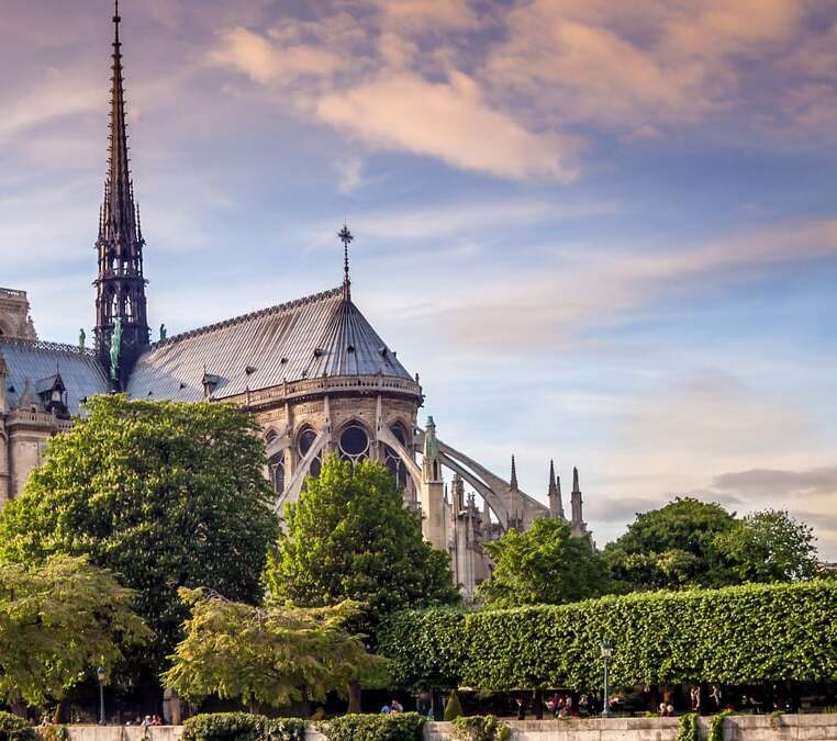 notre-dame-de-paris-images-nouveau-mobilier-re-nov