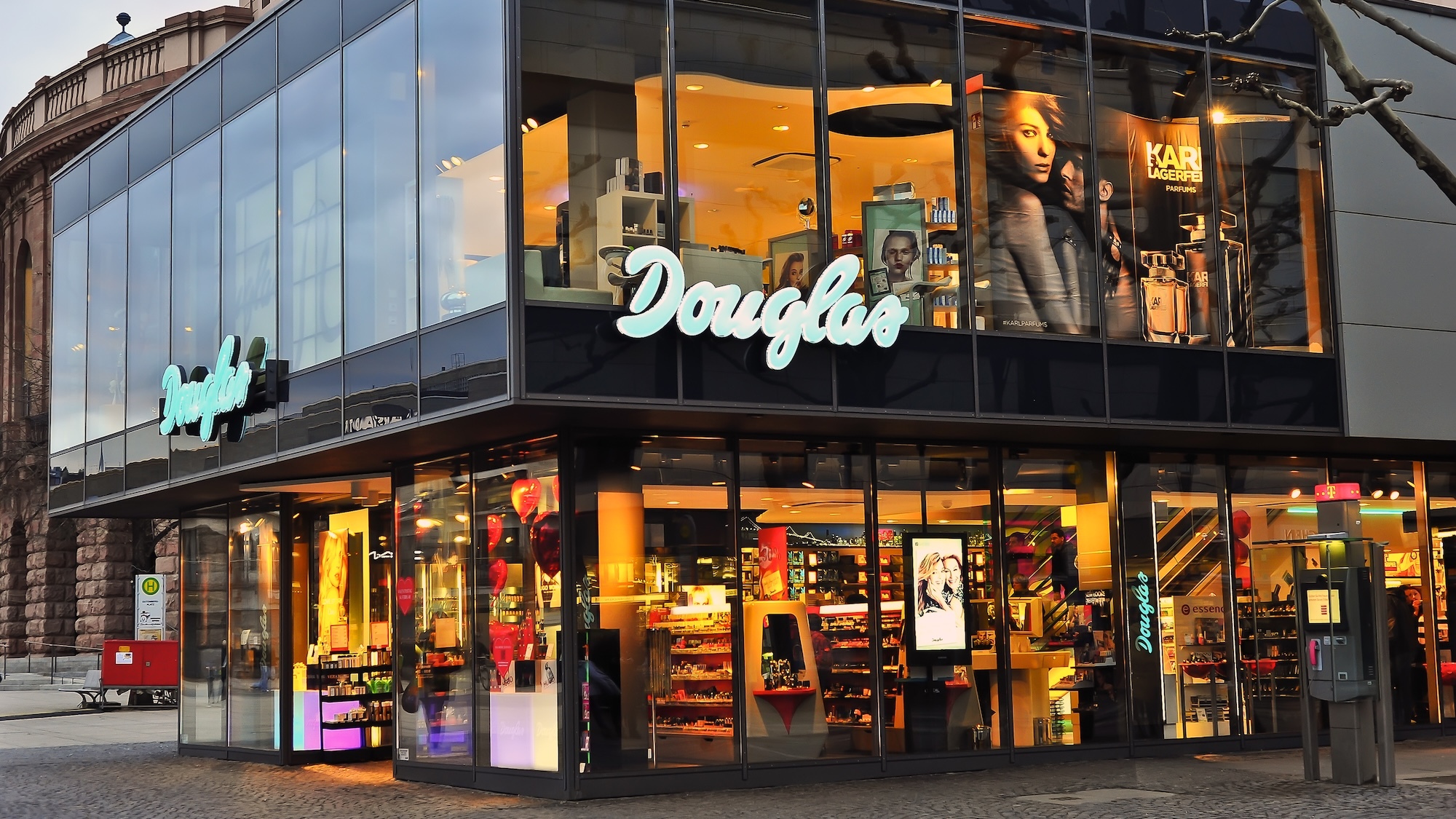 douglas-parfums-cosmetiques-bruxelles