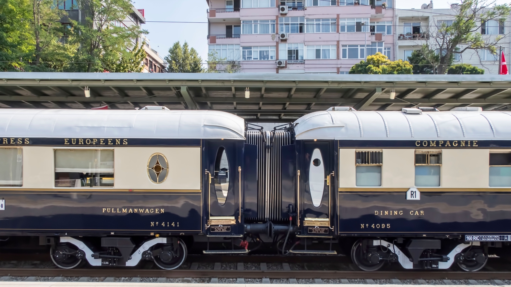 Une rame historique de l’Orient Express exposée gratuitement à Paris en septembre ! shutterstock-2360171501