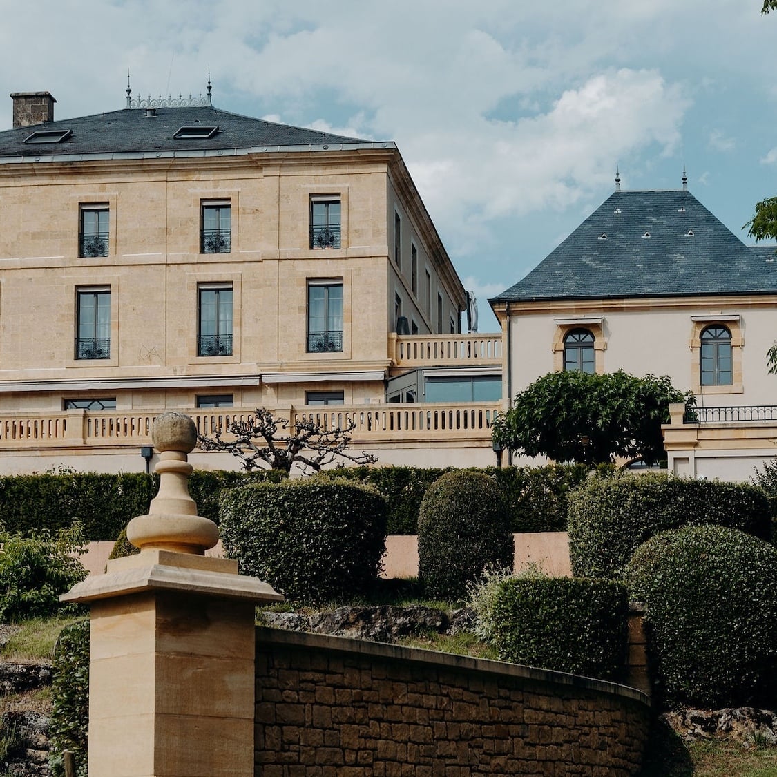 On a testé le plus bel hôtel de luxe caché en pleine nature dans le Périgord rochebois-domaine-hotel