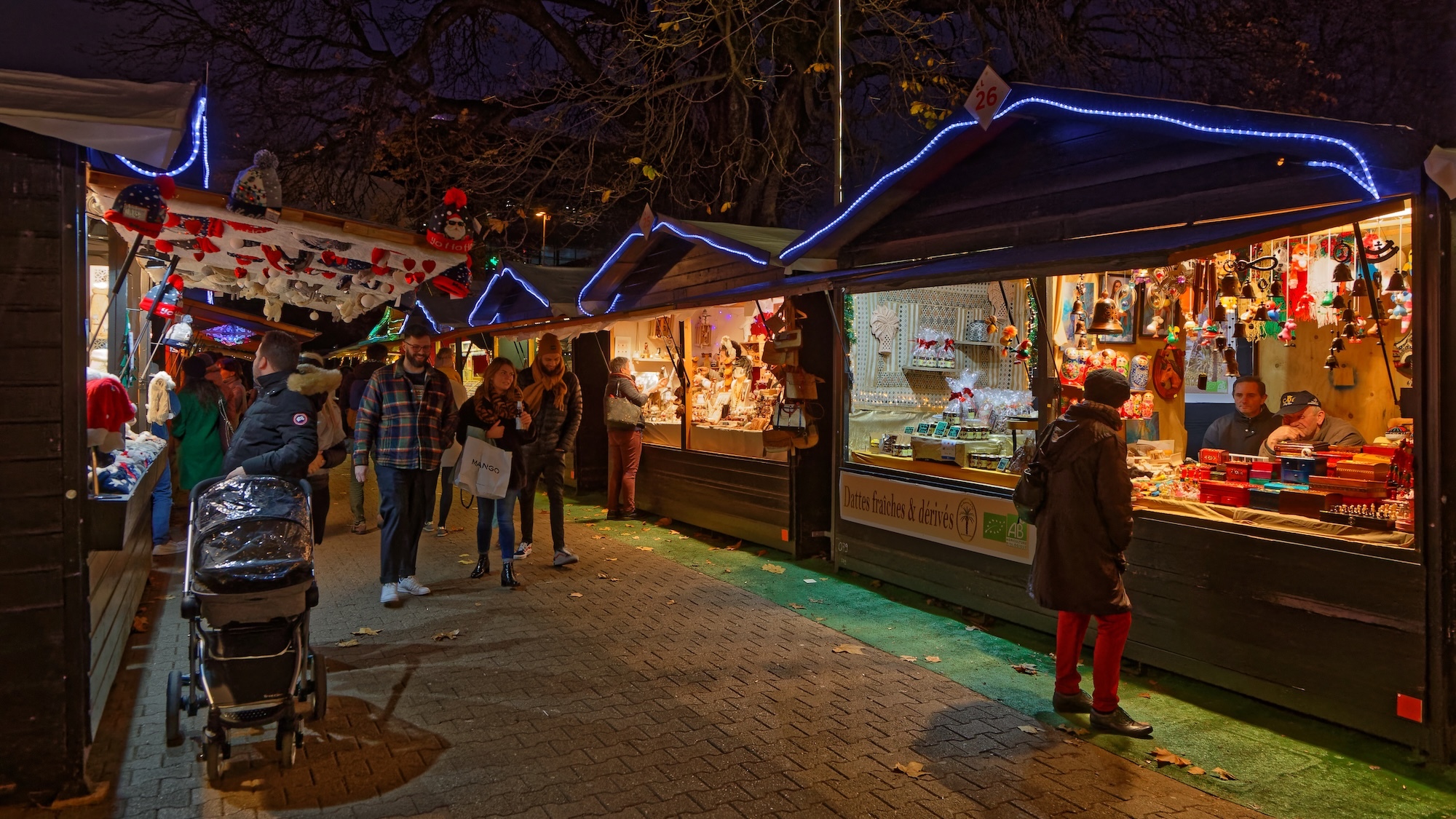 petition-marche-noel-lyon-place-bellecour