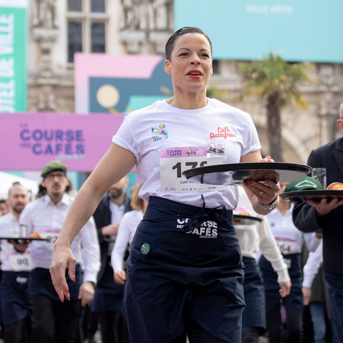 course-cafe-paris-2024-2025-serveurs-plateau-compe