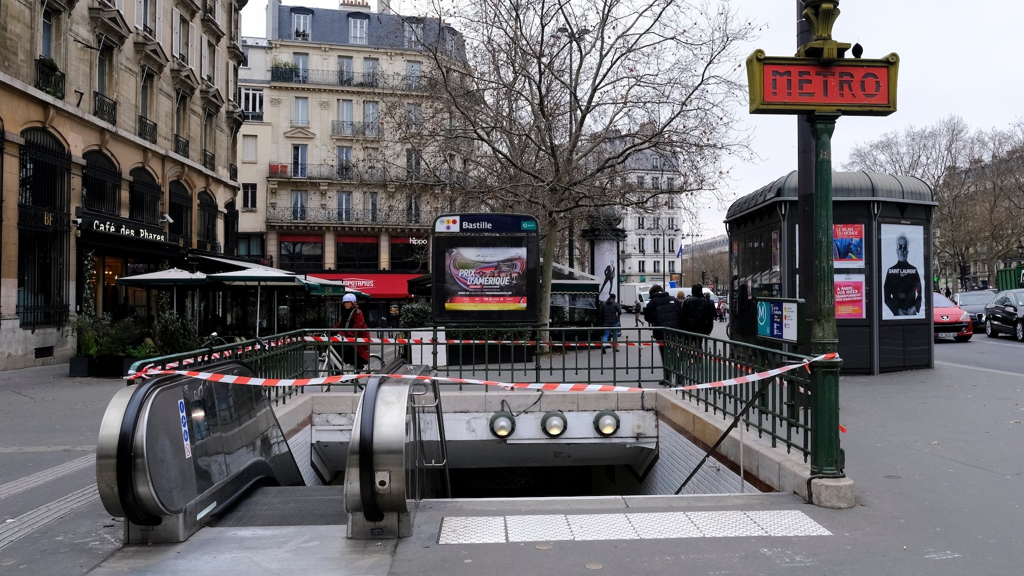 entree-metro-bastille-ferme-greve-rubalise-18-sept
