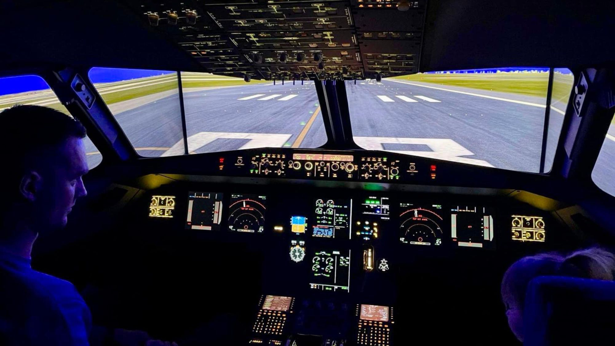 Une incroyable expérience de simulateur de vol débarque à Toulouse airplane-simulateur-de-vol-toulouse