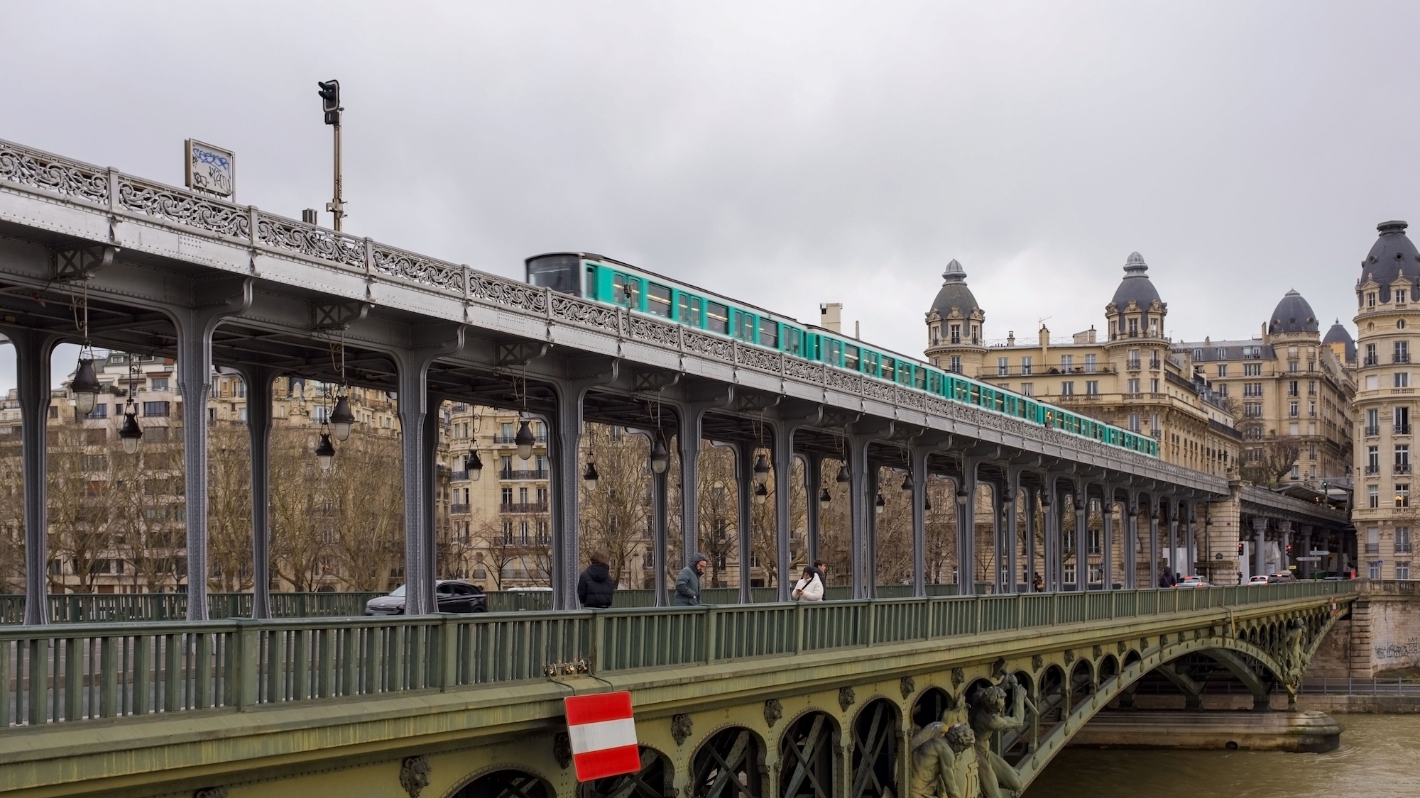 ligne-6-metro-paris-pont-bir-hakeim-travaux-fermet