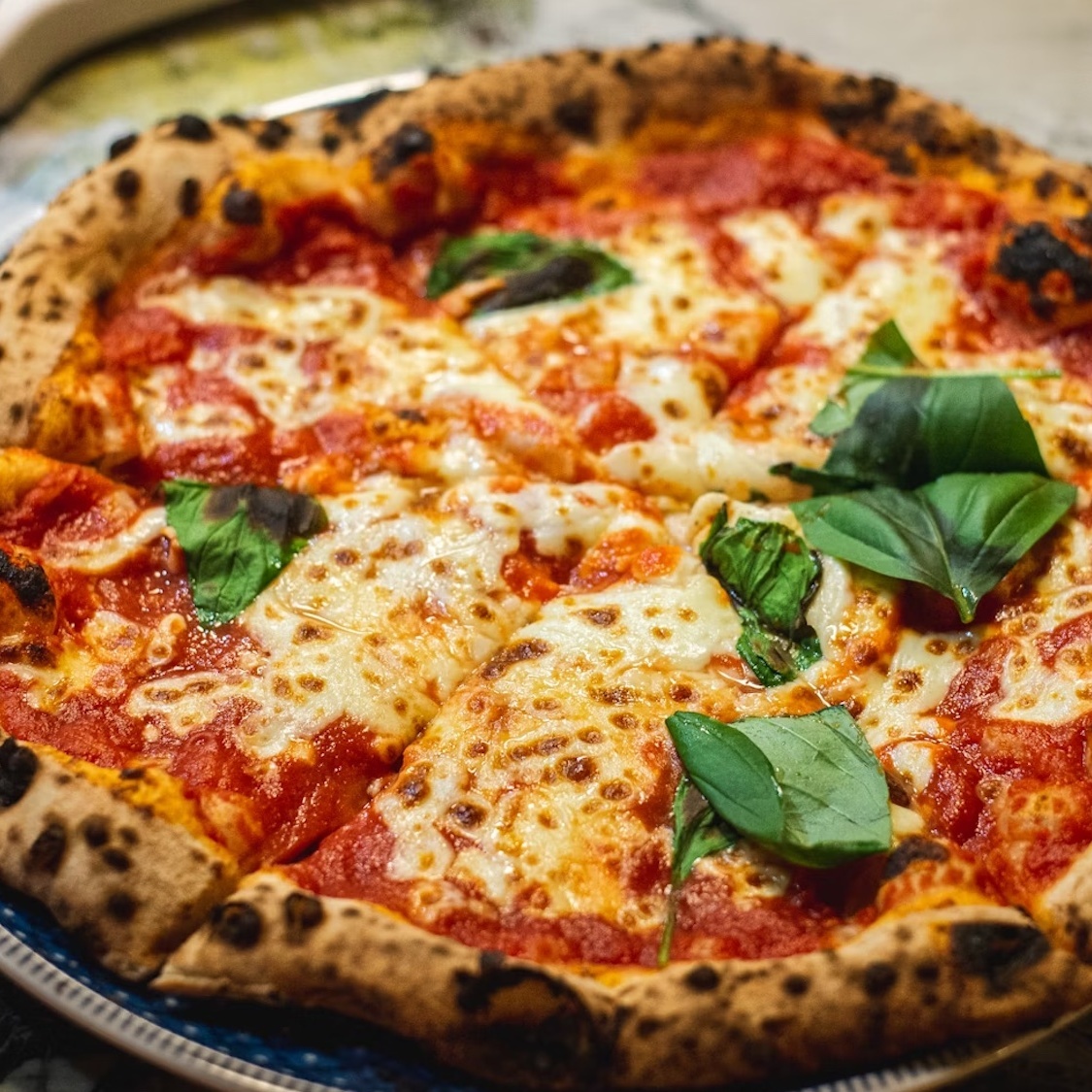 3 delicious pizzas for under €10 in Paris! pizazpiza