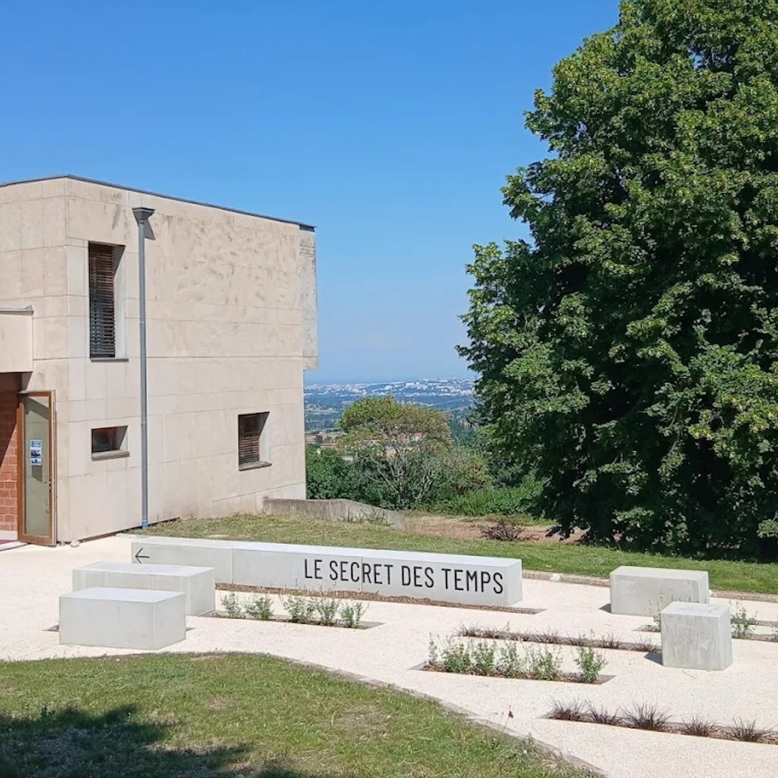 monastere-visitation-vaugneray-musee-collection-un