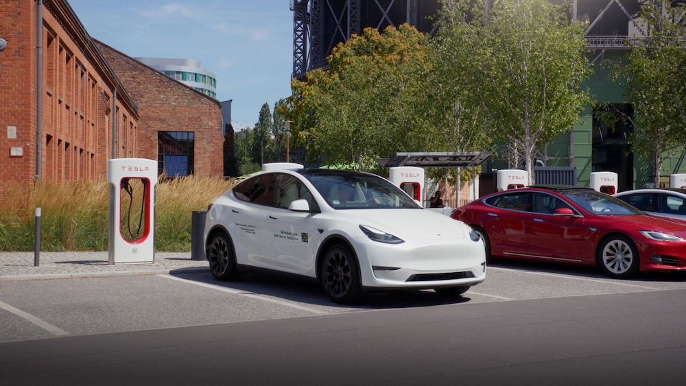 tesla-libre-service