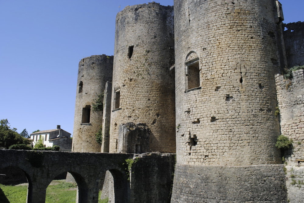 villandraut-chateau