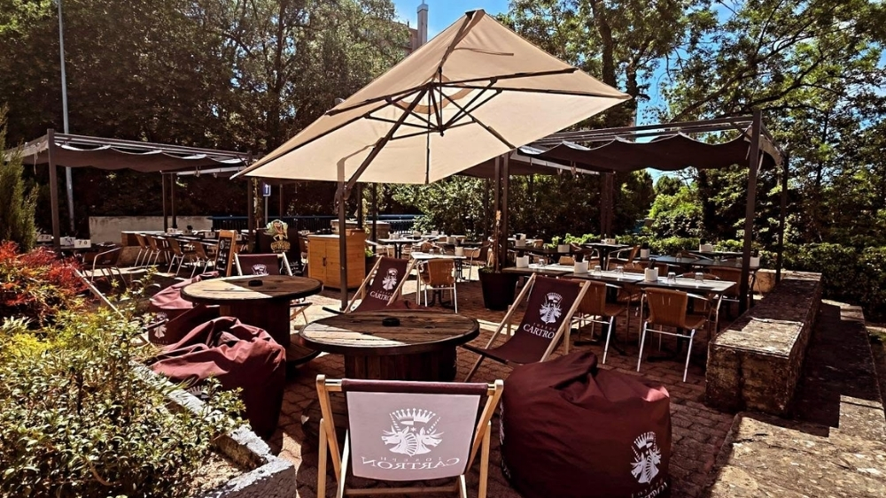 café du pont au bord de l'Ouche à Dijon