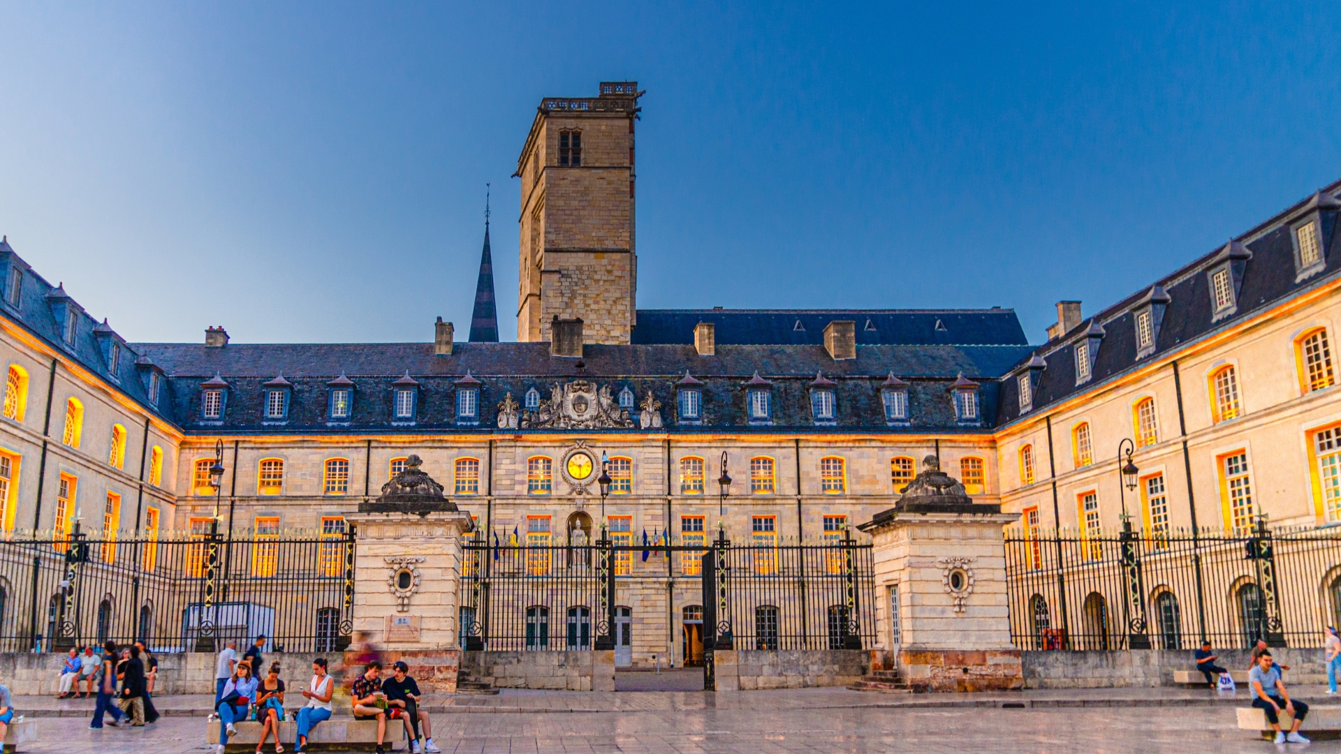 place de la libération à dijon