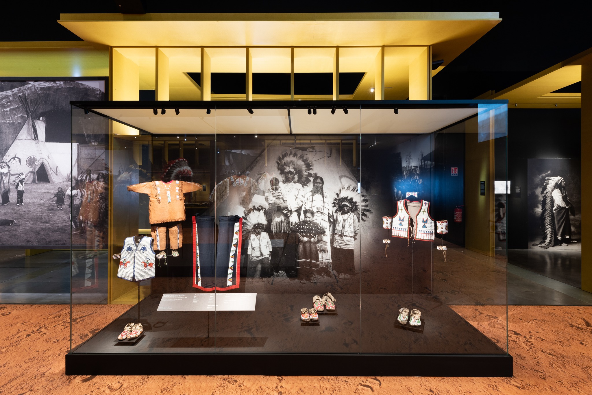 musee-confluences-lyon-collection-objets-amerindiens-unique-europe