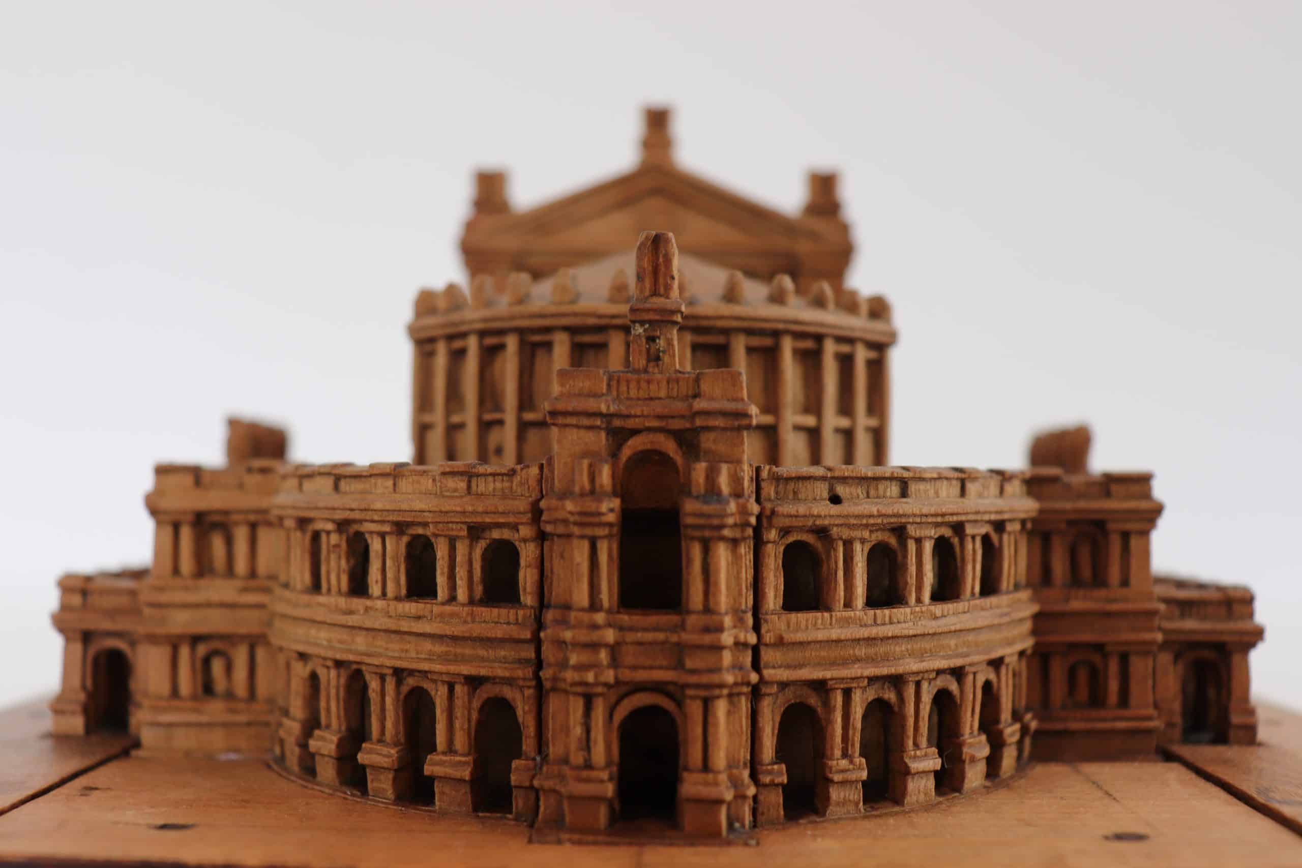 musee-antoine-brun-30-minutes-lyon-sculptures-bois