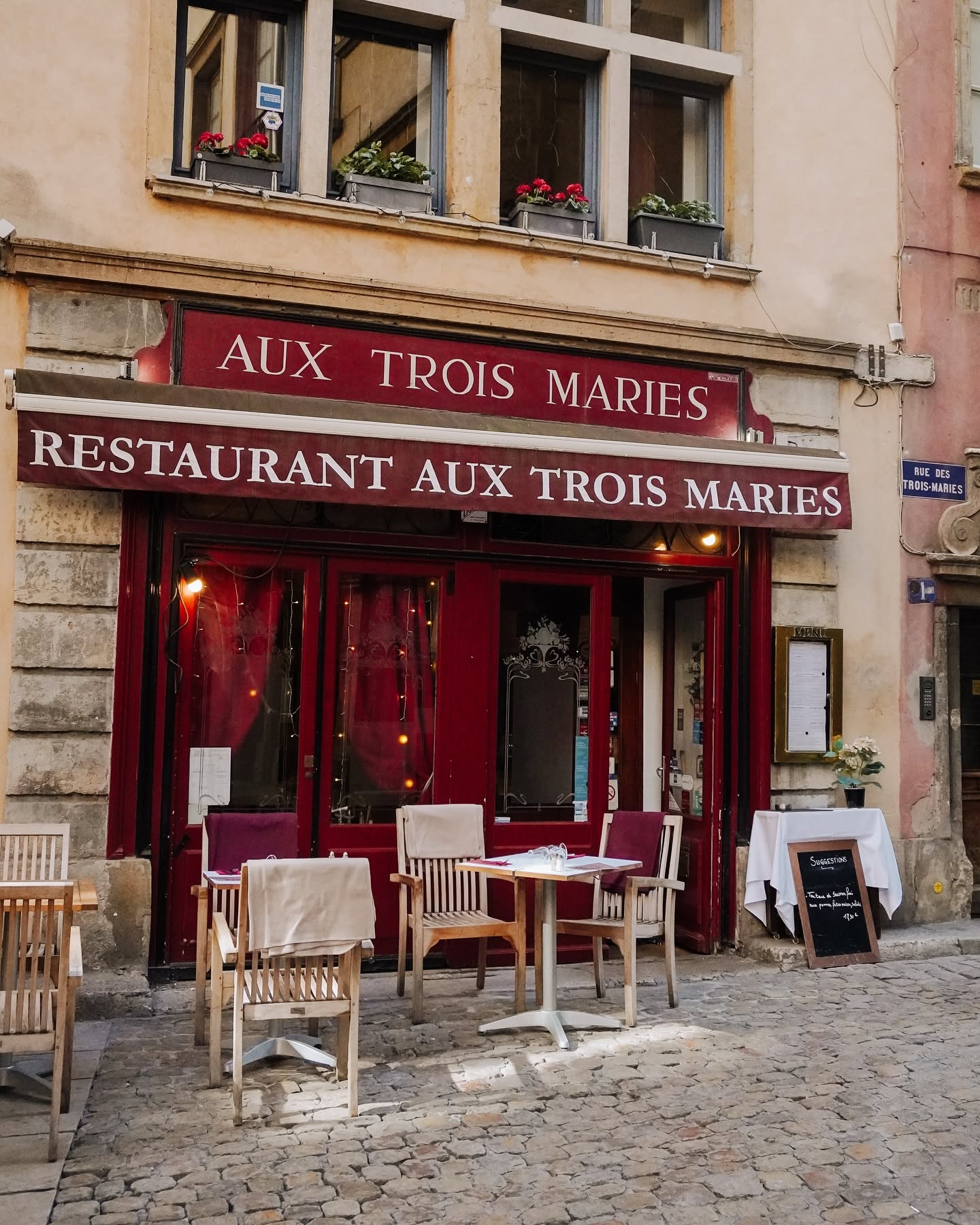 aux-trois-maries-lyon-bouchon-histoire