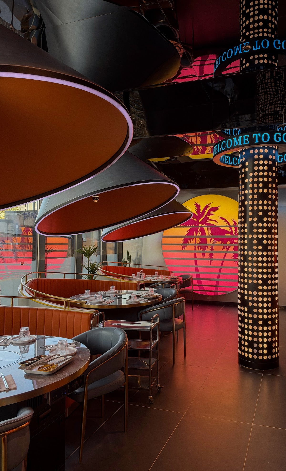 gogi-jib-lyon-nouveau-barbecue-coreen-volonte-decor-futuriste