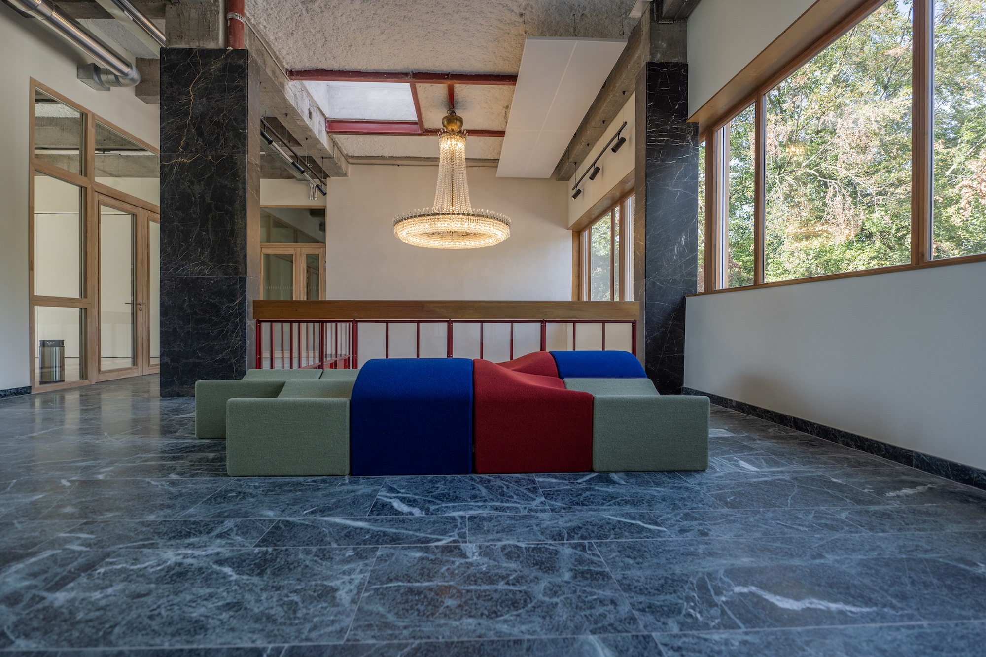 photos-apres-10-ans-fermeture-chalet-parc-rouvre-enfin-coeur-tete-d