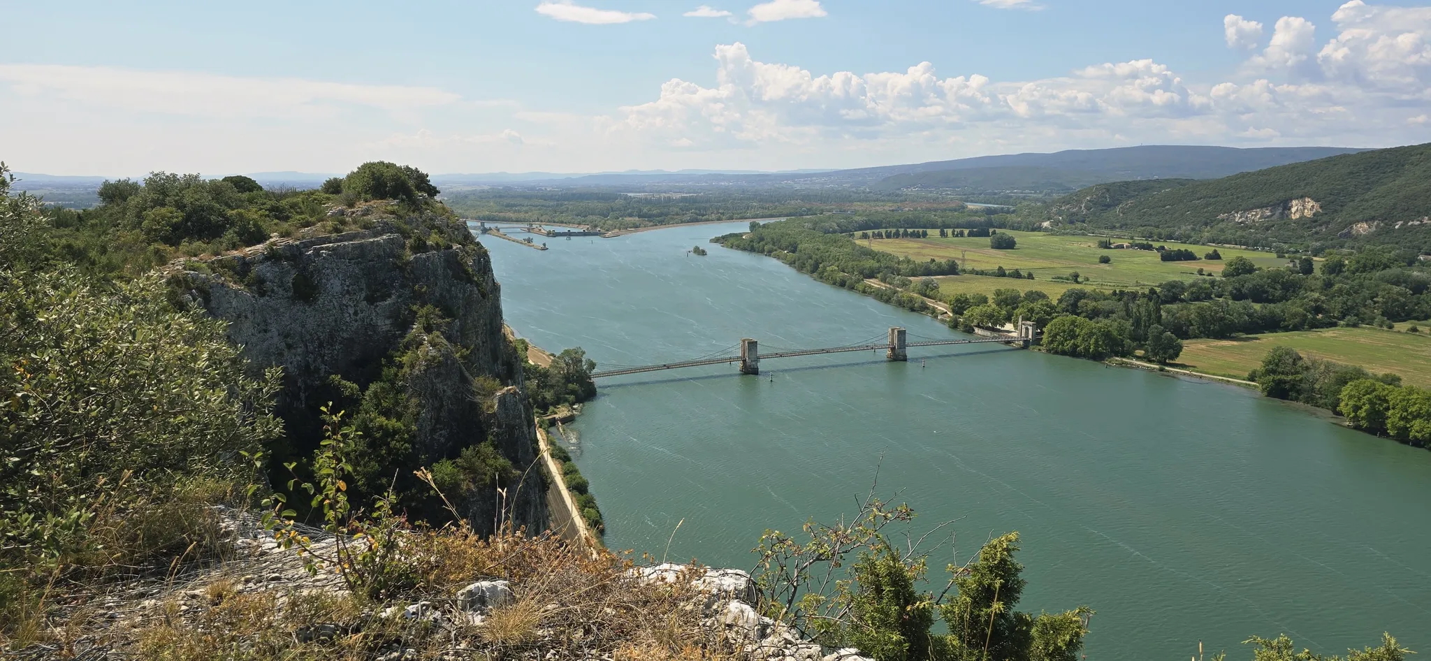 canyon-cache-grottes-suspendues-rhone-1h30-lyon