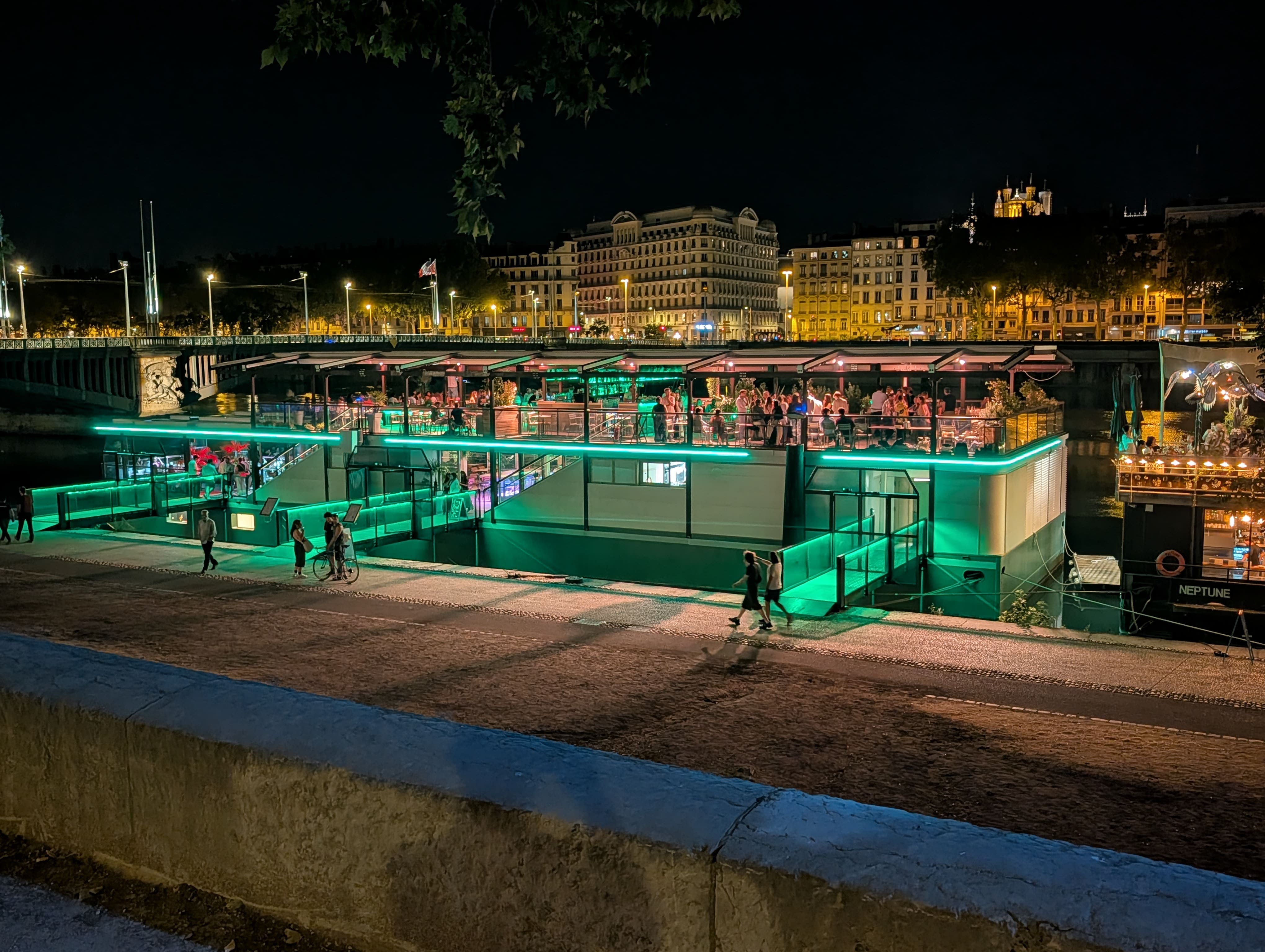 modulo-lyon-restaurant-peniche-rhone