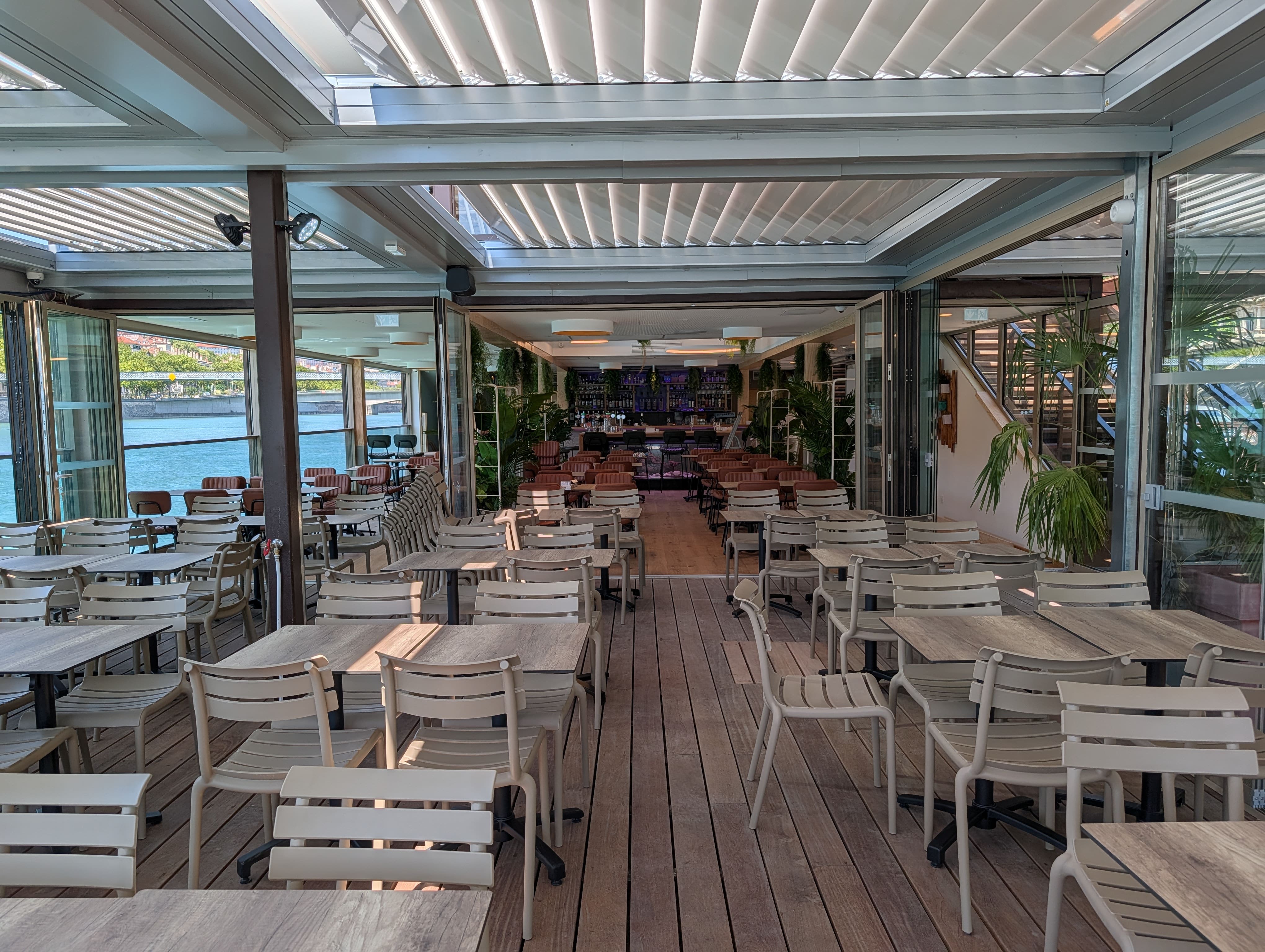modulo-lyon-restaurant-peniche-rhone