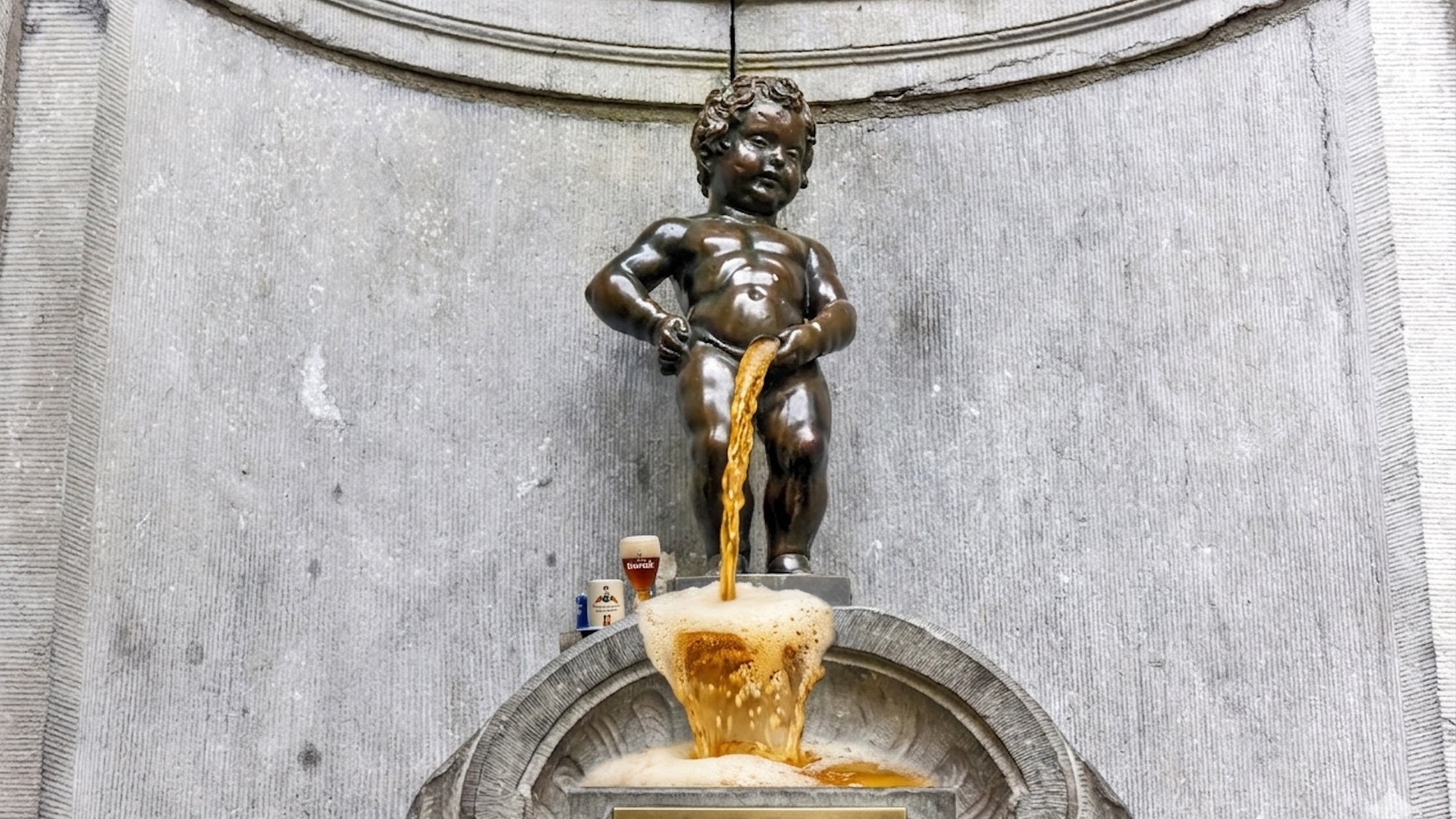 manneken-pis-bruxelles-fontaine-biere-artisanale-p