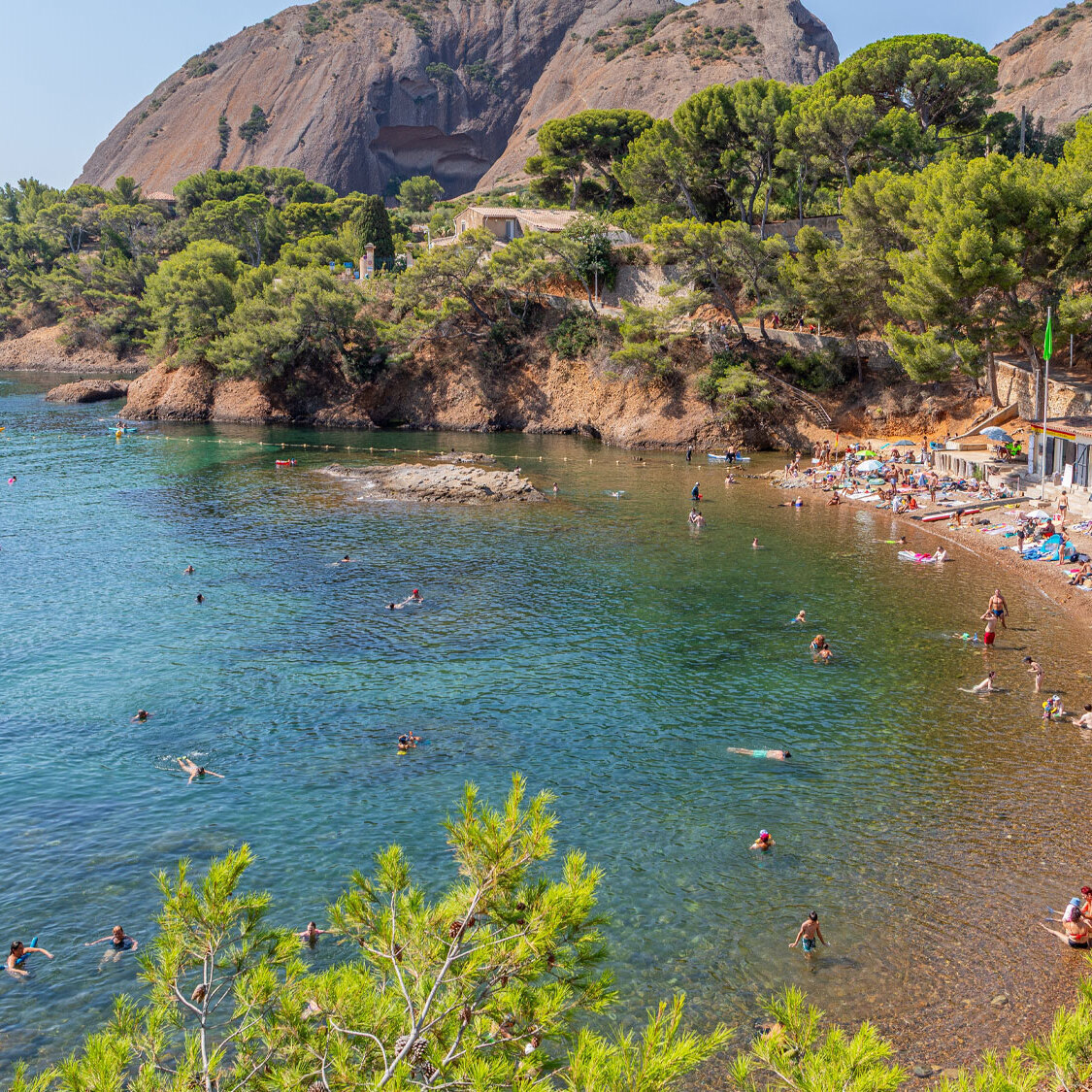 À 30 minutes de Marseille, ce parc aux eaux cristallines est encore méconnu des touristes parc-mugel-la-ciotat-marseille-touristes