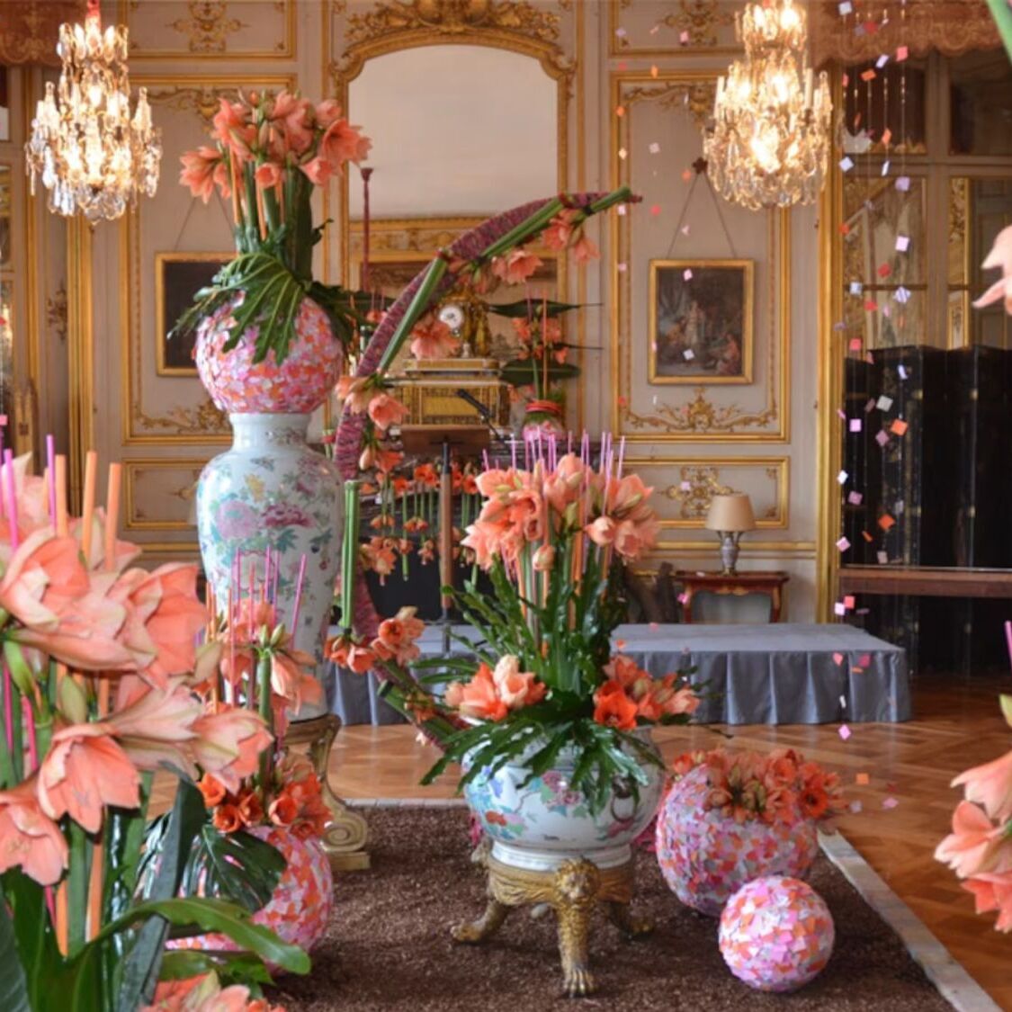 fleurs-lustres-mirroirs-chateau