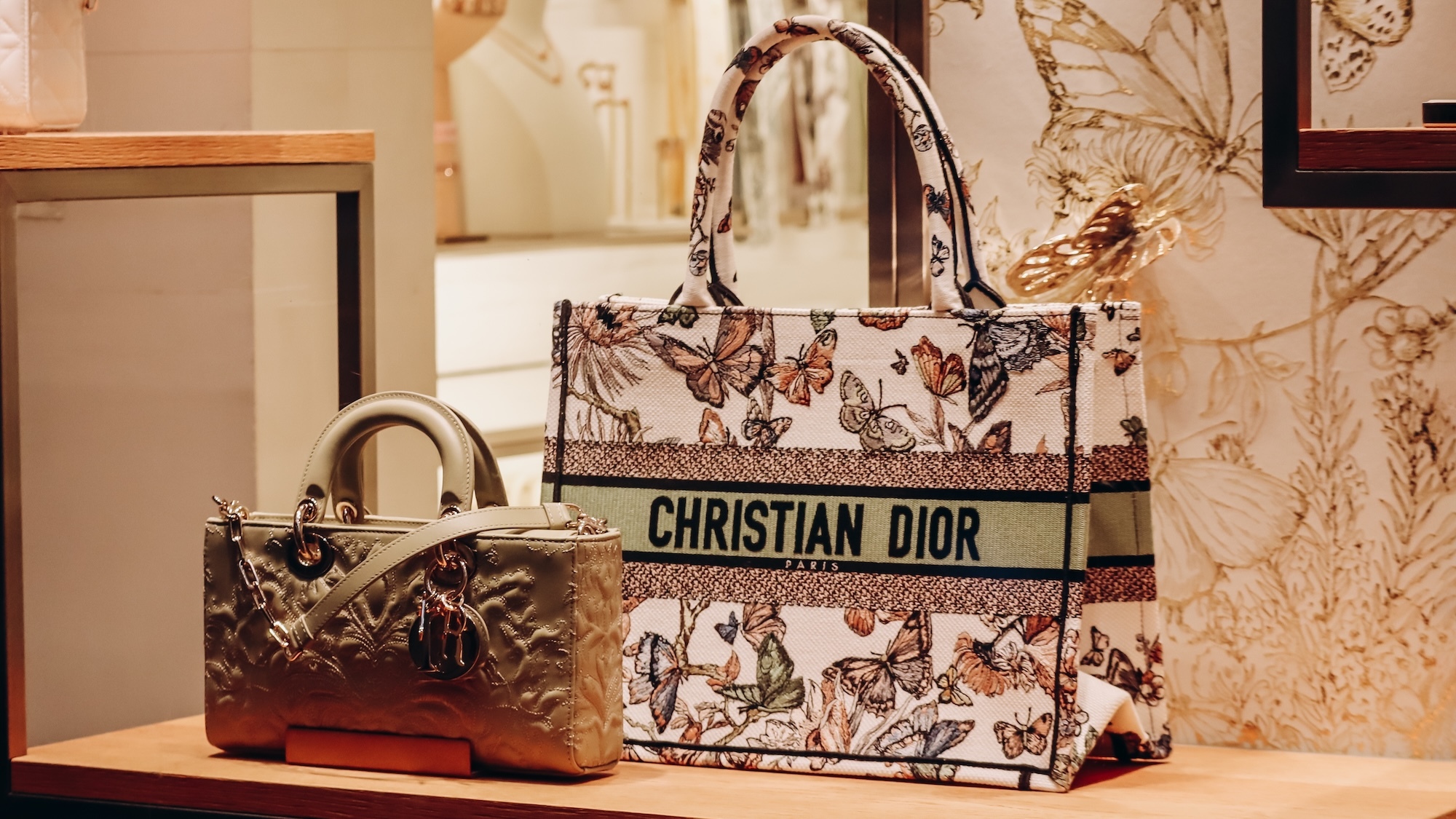 vente-pieces-luxe-archive-lyon-ce-week-end