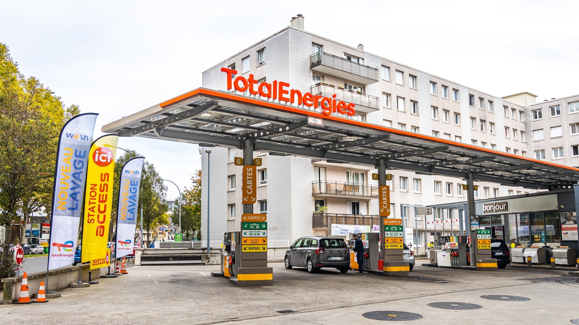 lyonnais-cree-viamalin-gps-gratuit-trouver-station