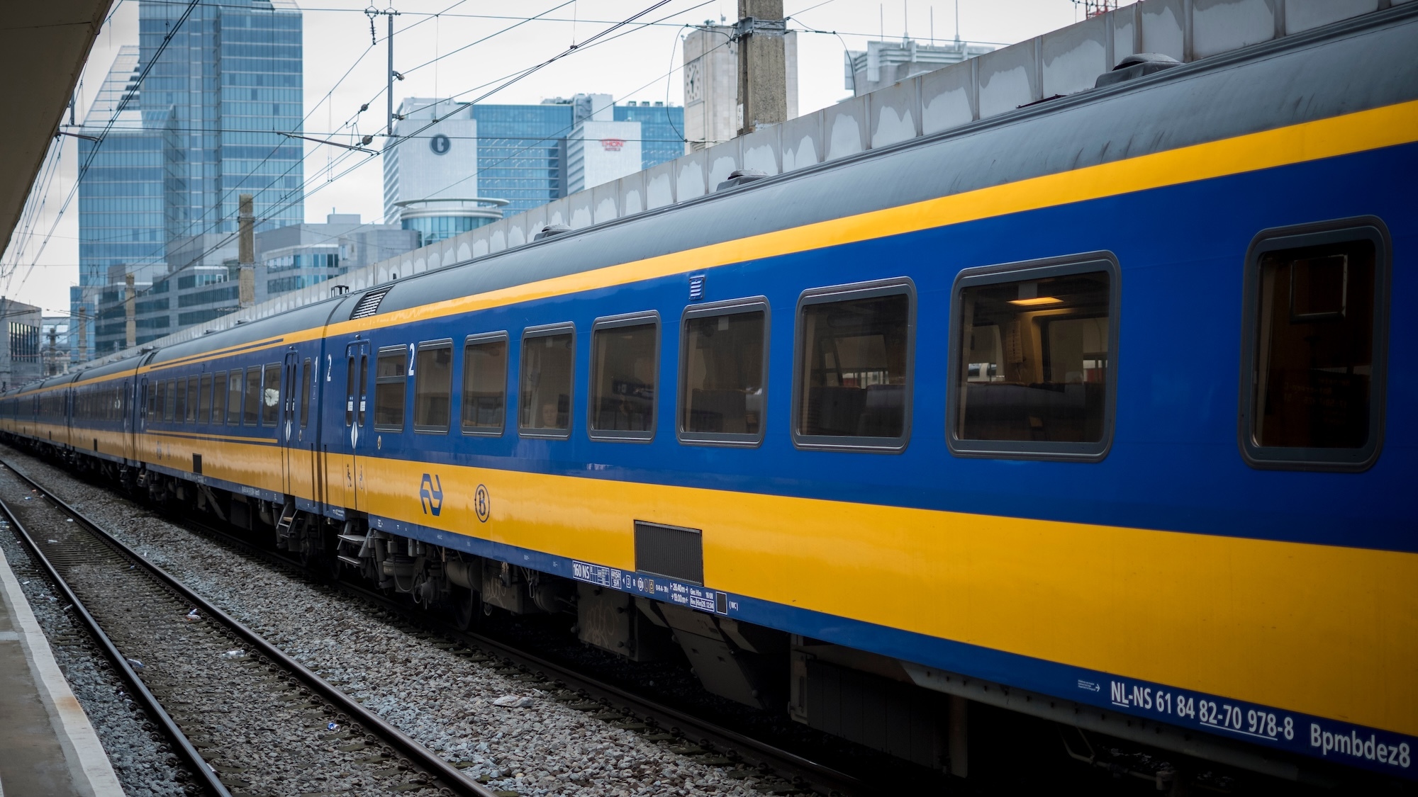 nouveau-train-express-bruxelles-charleroi-46-minut