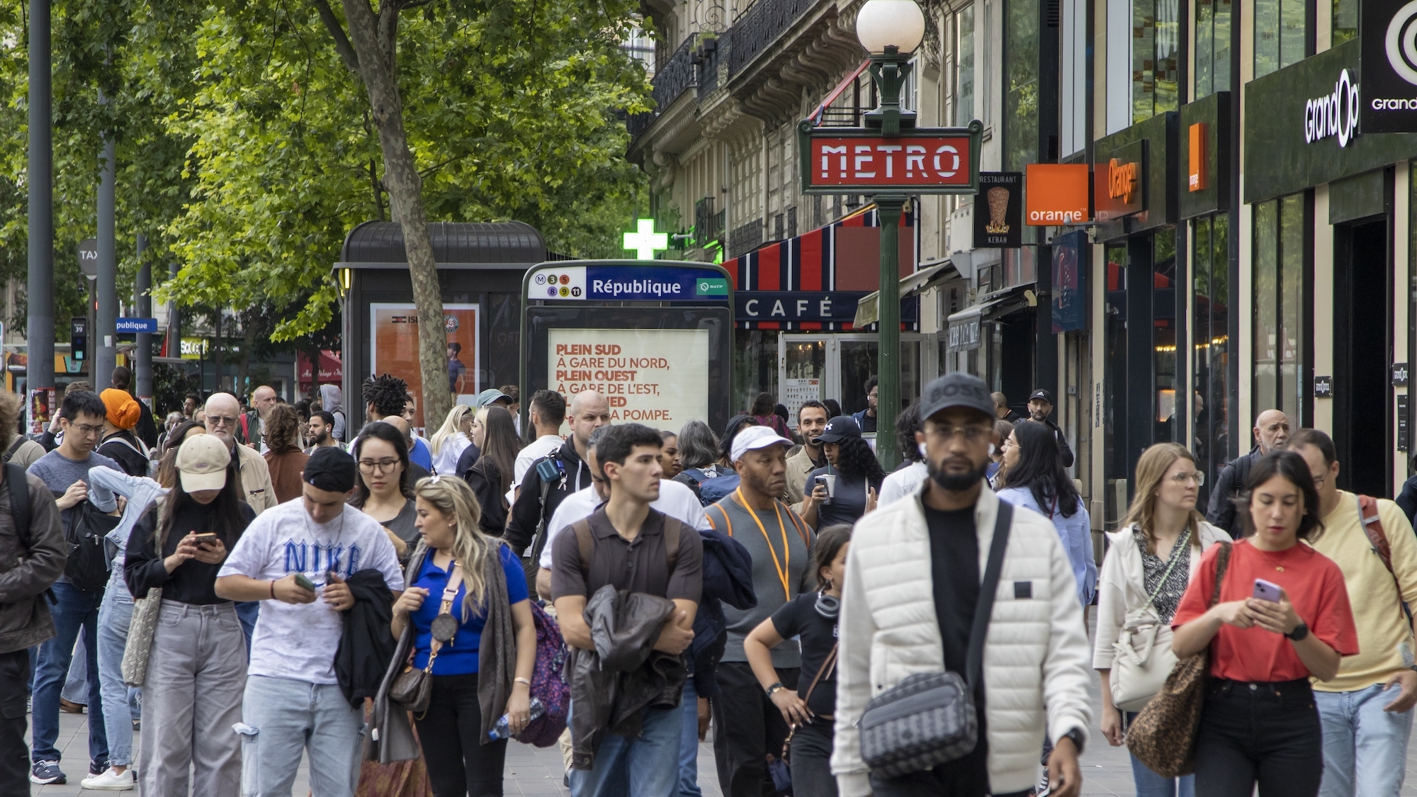 shutterstock-2718265081