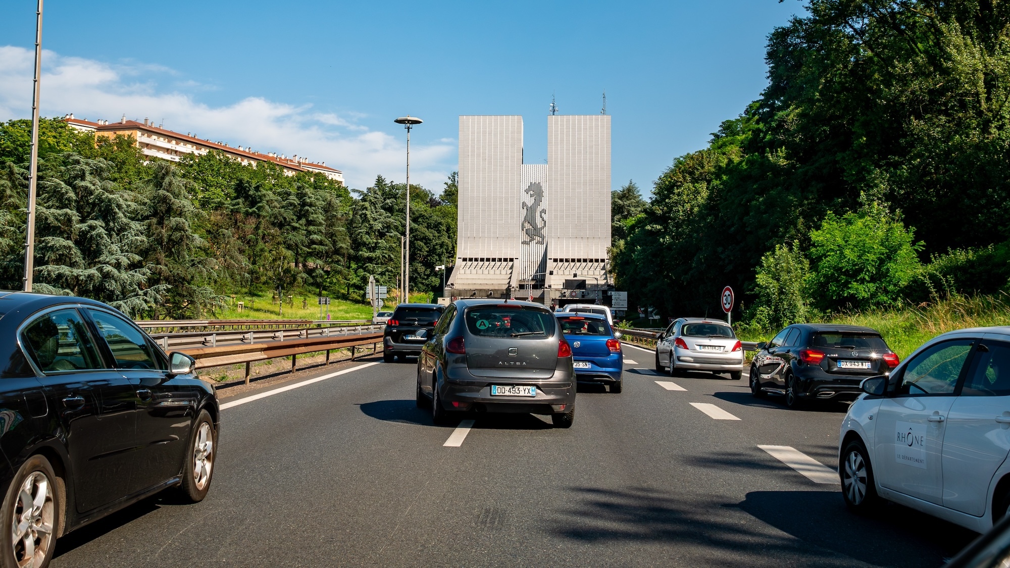 plusieurs-grands-axes-routiers-lyon-tunnel-fourvie
