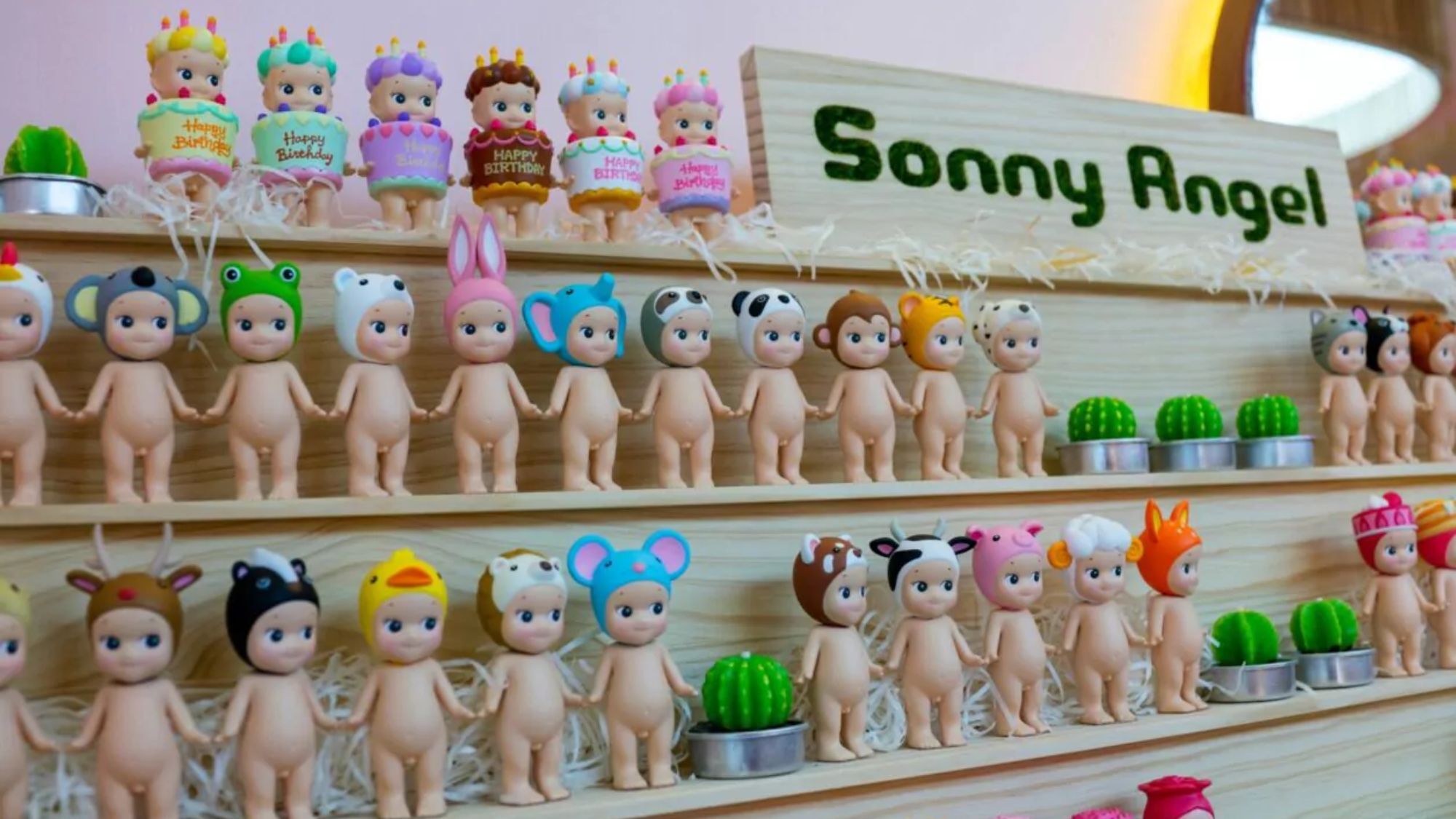 sony-angel-figurines