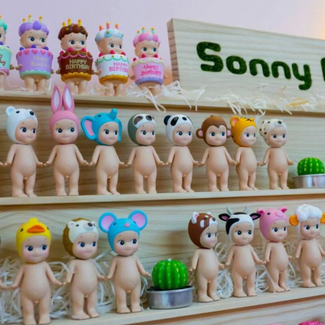 sony-angel-figurines