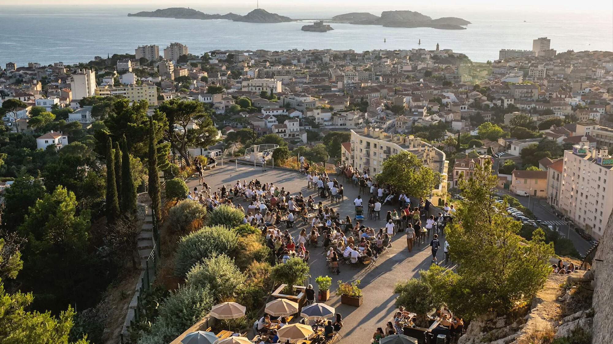bon-air-guinguette-perche-e-marseille