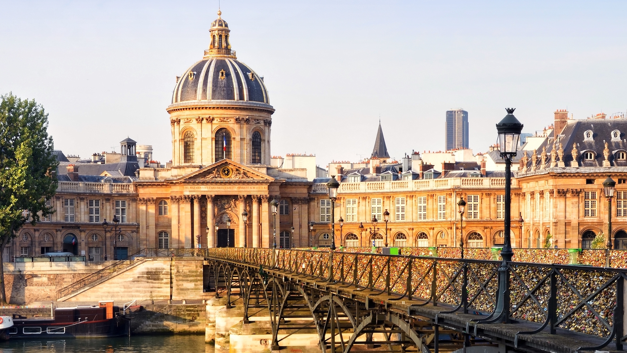 shutterstock-2498803207